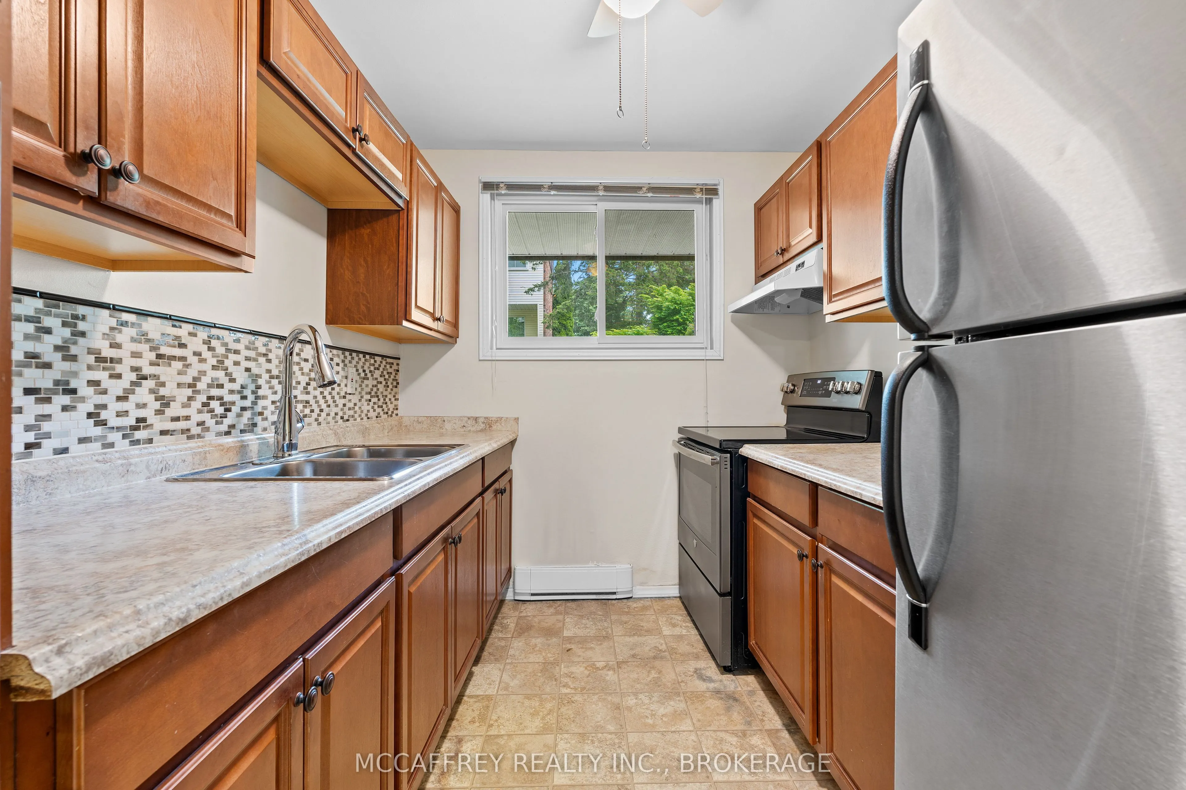 1010 Pembridge Crescent, #102