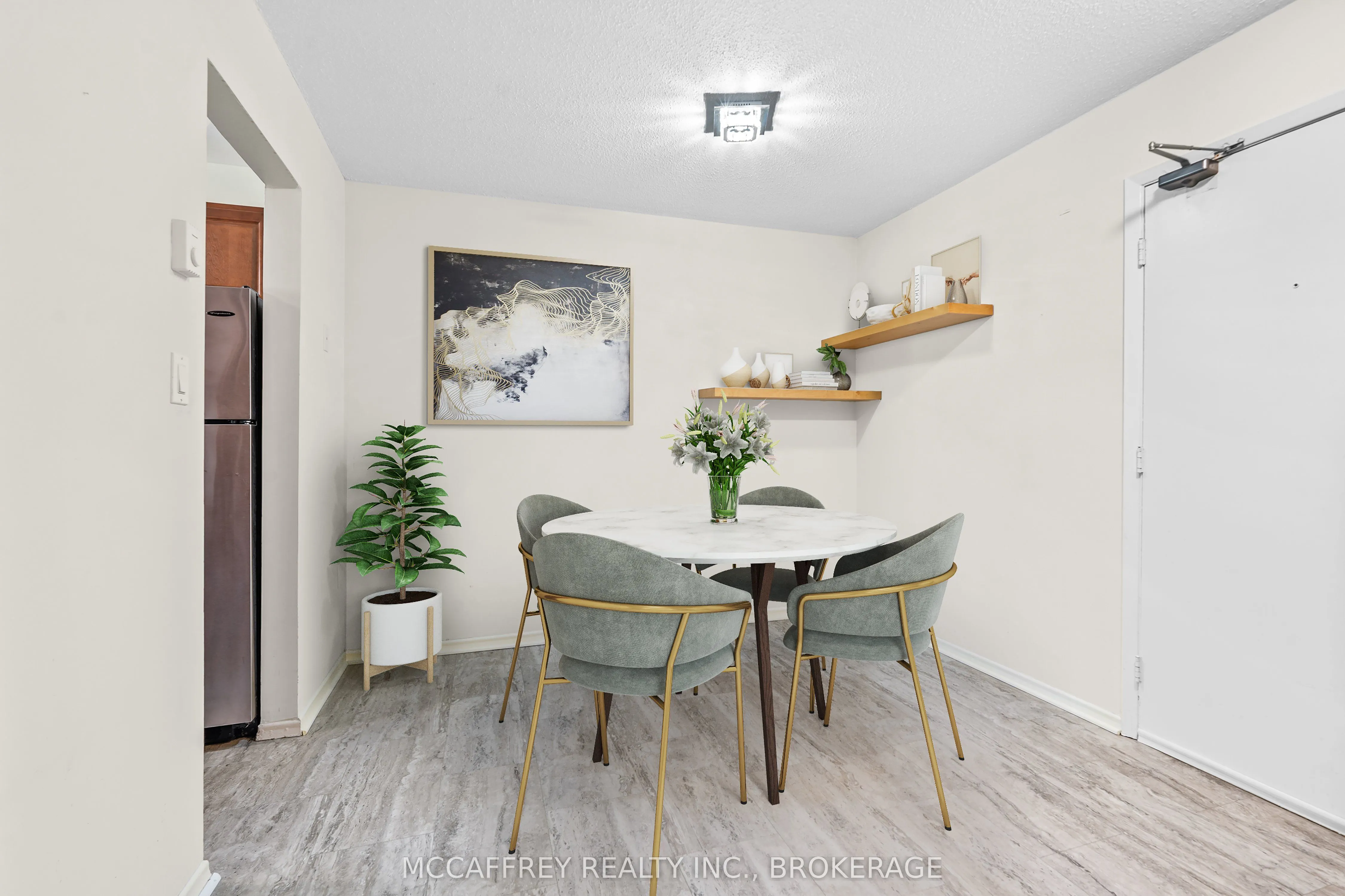 1010 Pembridge Crescent, #102