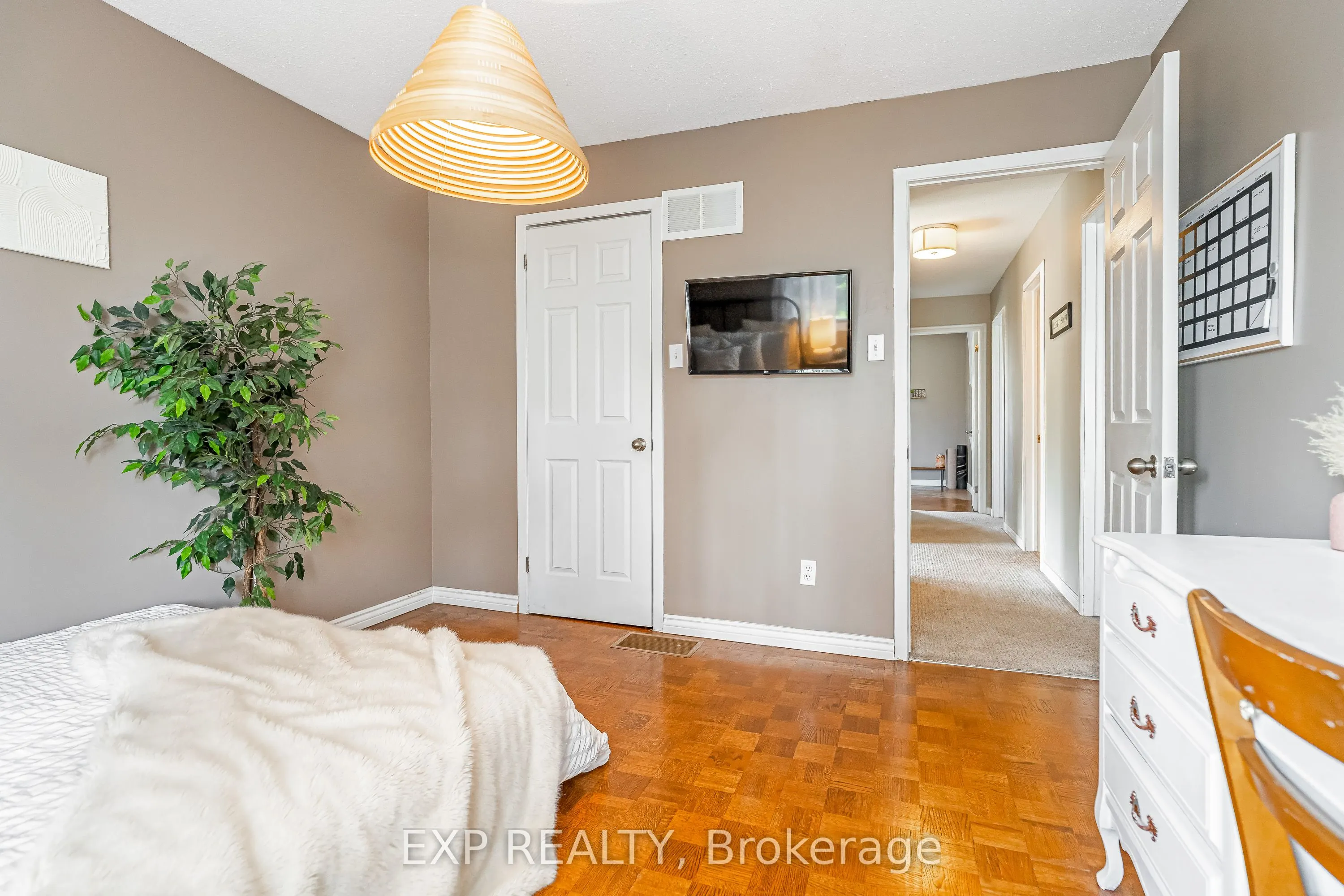 36 Bethune Way
