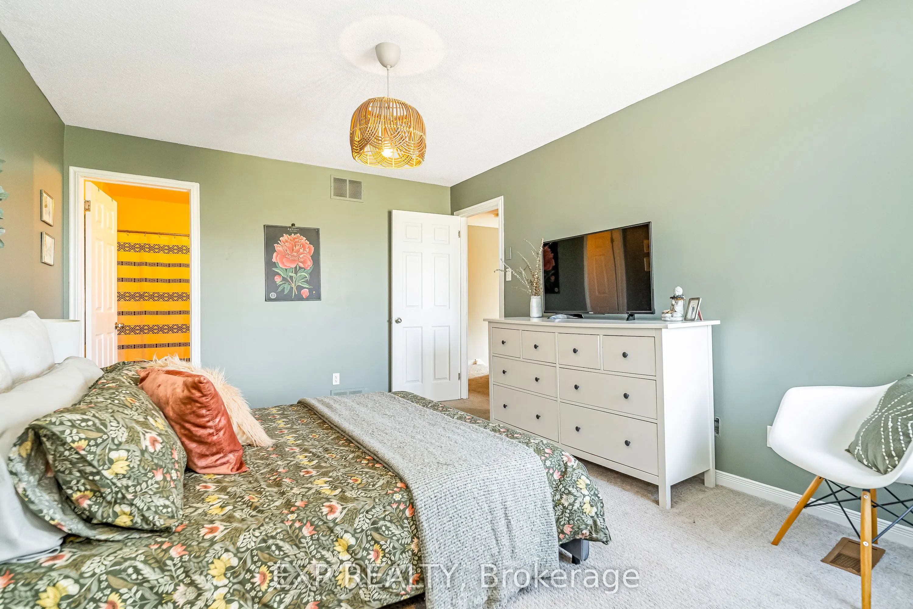 36 Bethune Way