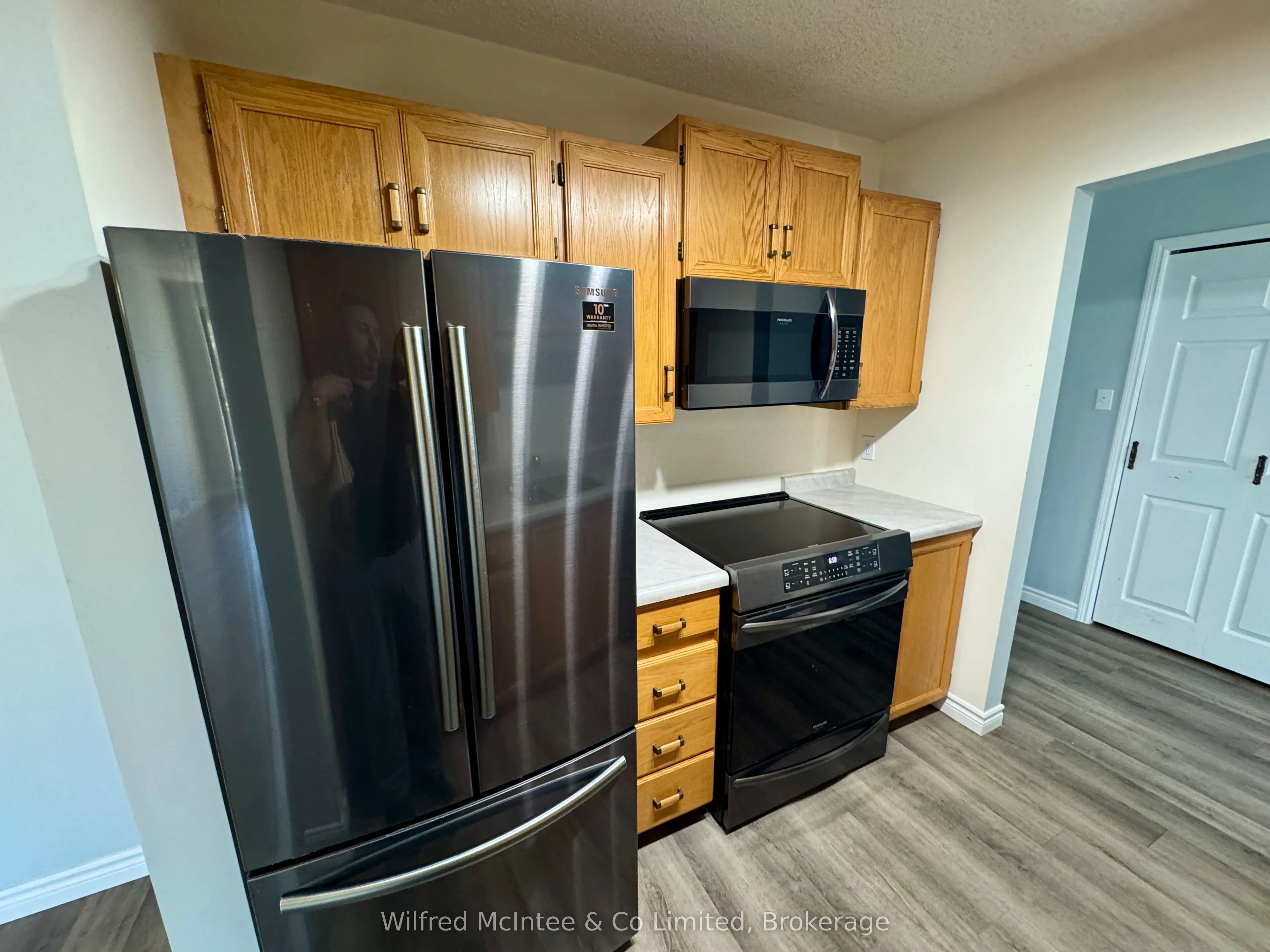 225 Hinks Street, #305