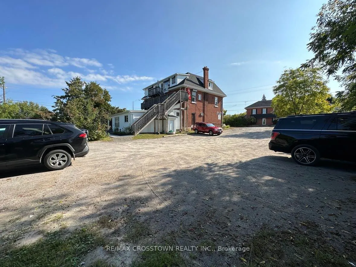 822 Ward Street