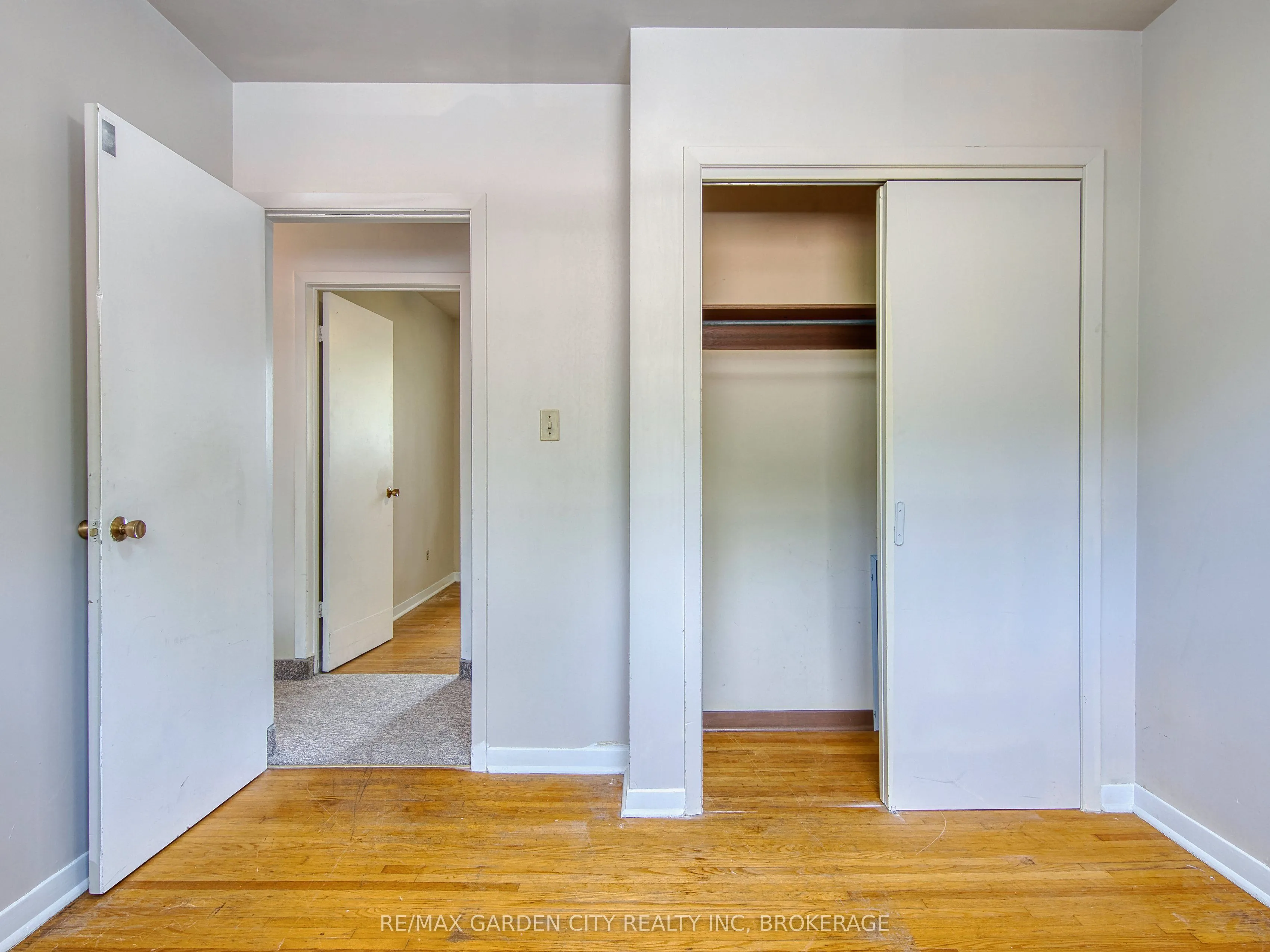 32 Viking Drive