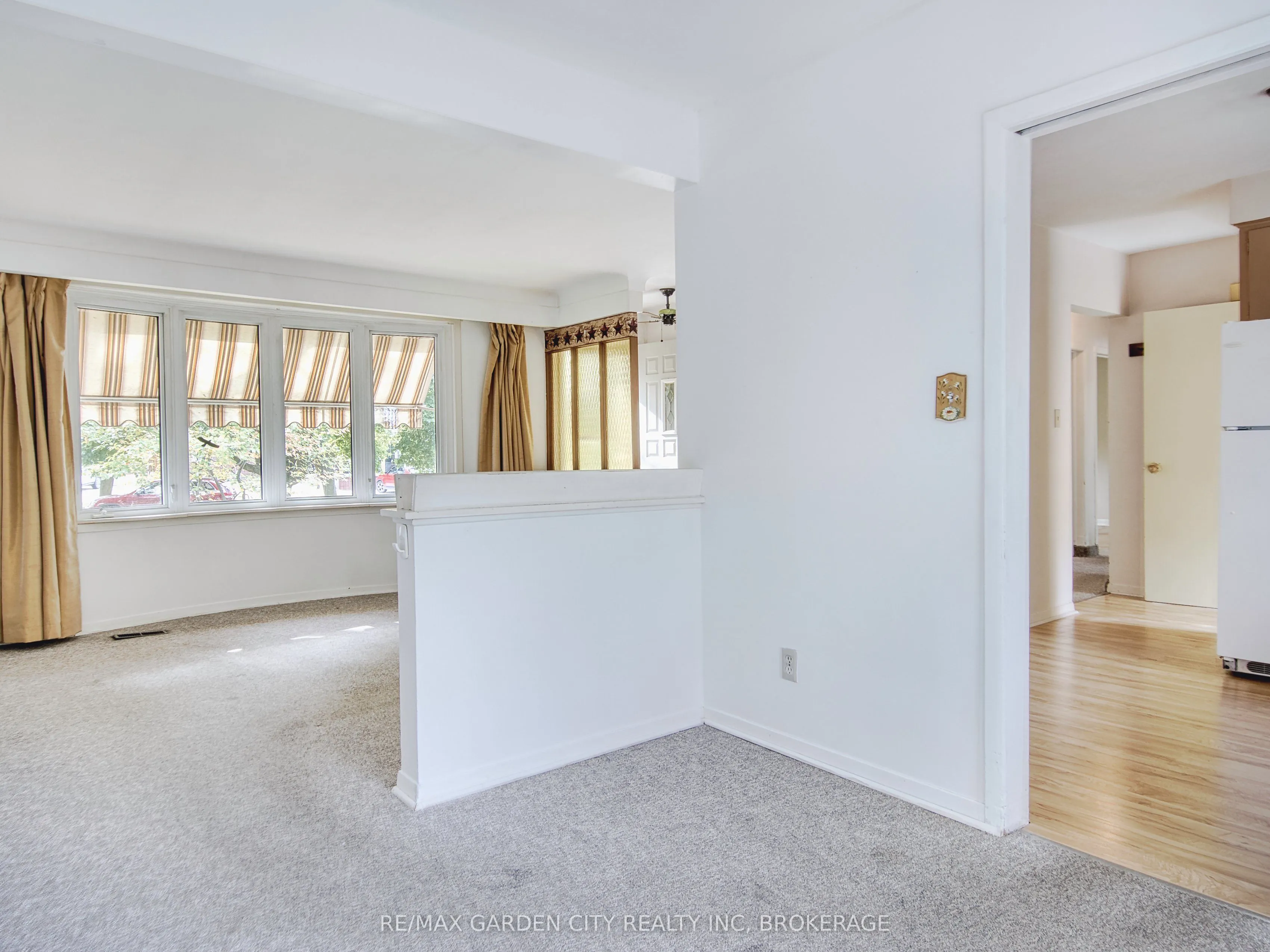 32 Viking Drive