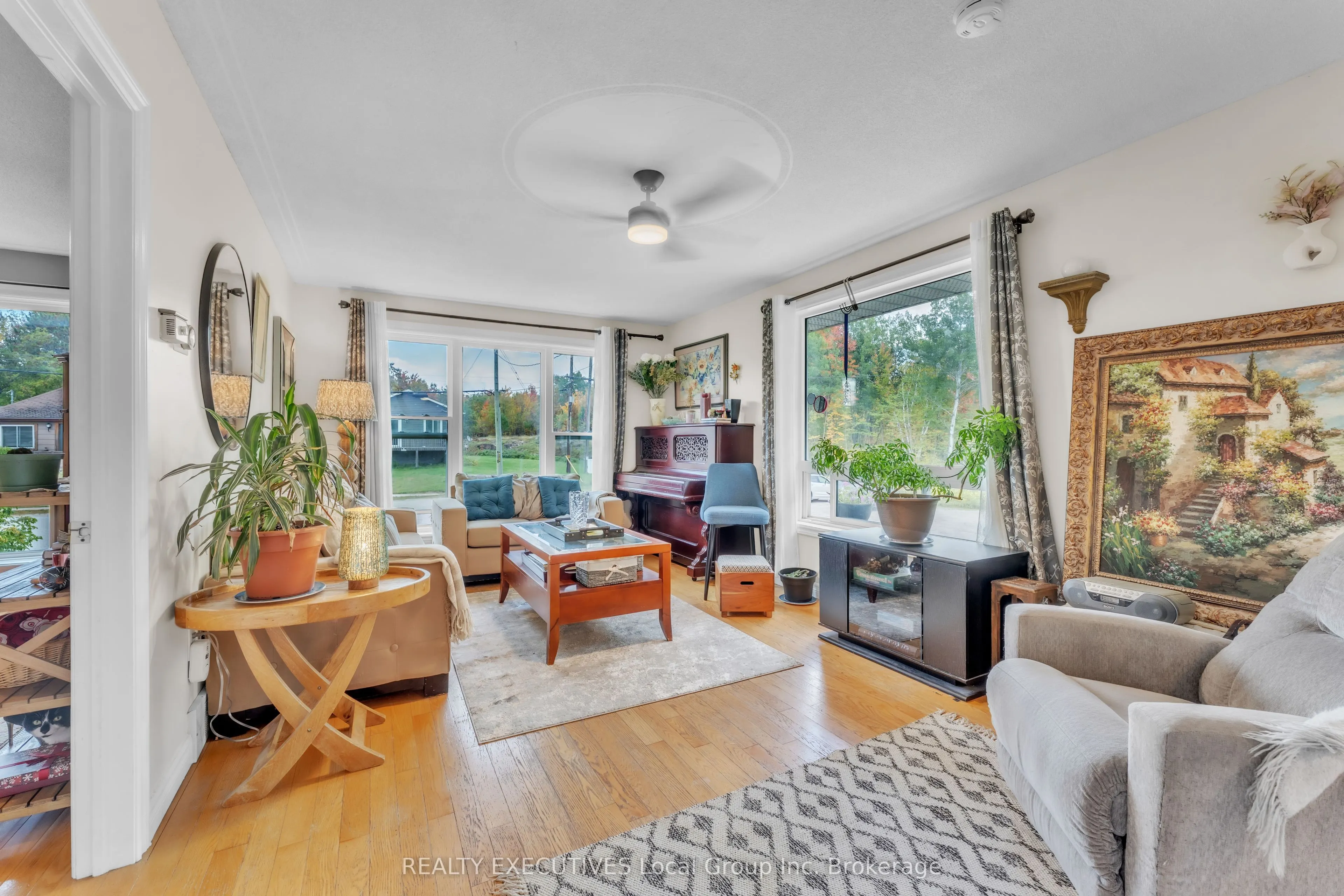 729 Laurier Avenue