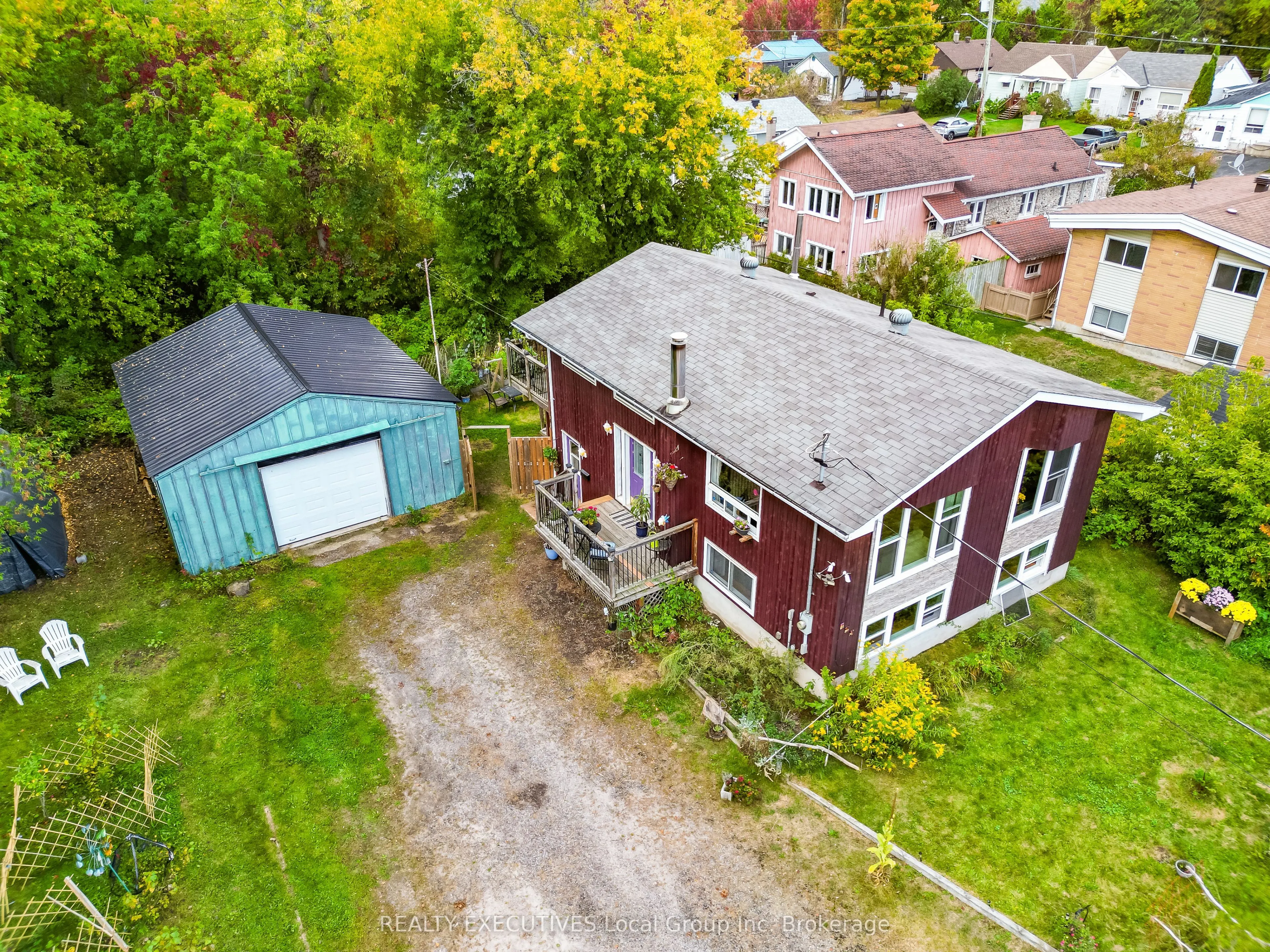 729 Laurier Avenue