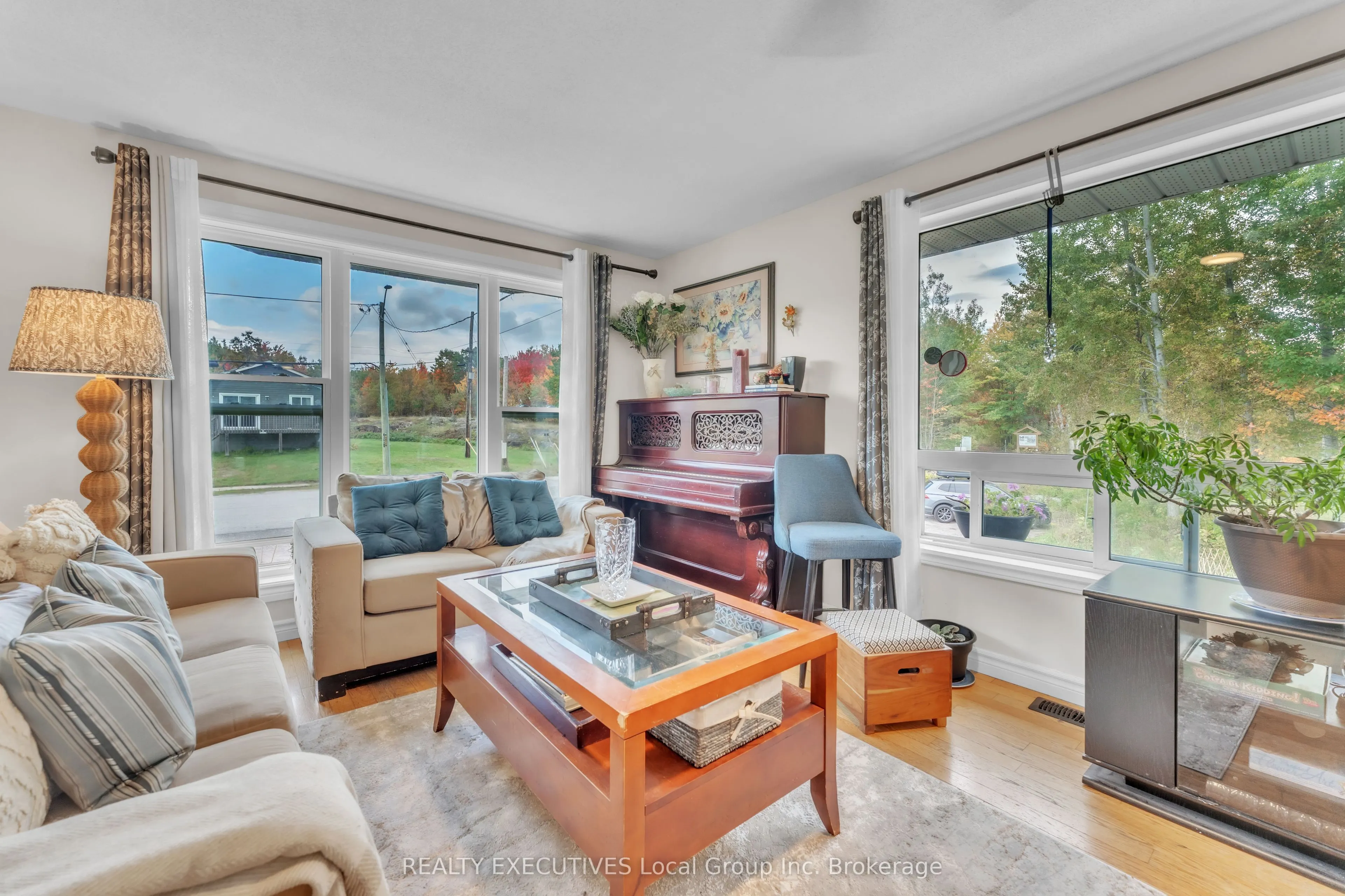 729 Laurier Avenue