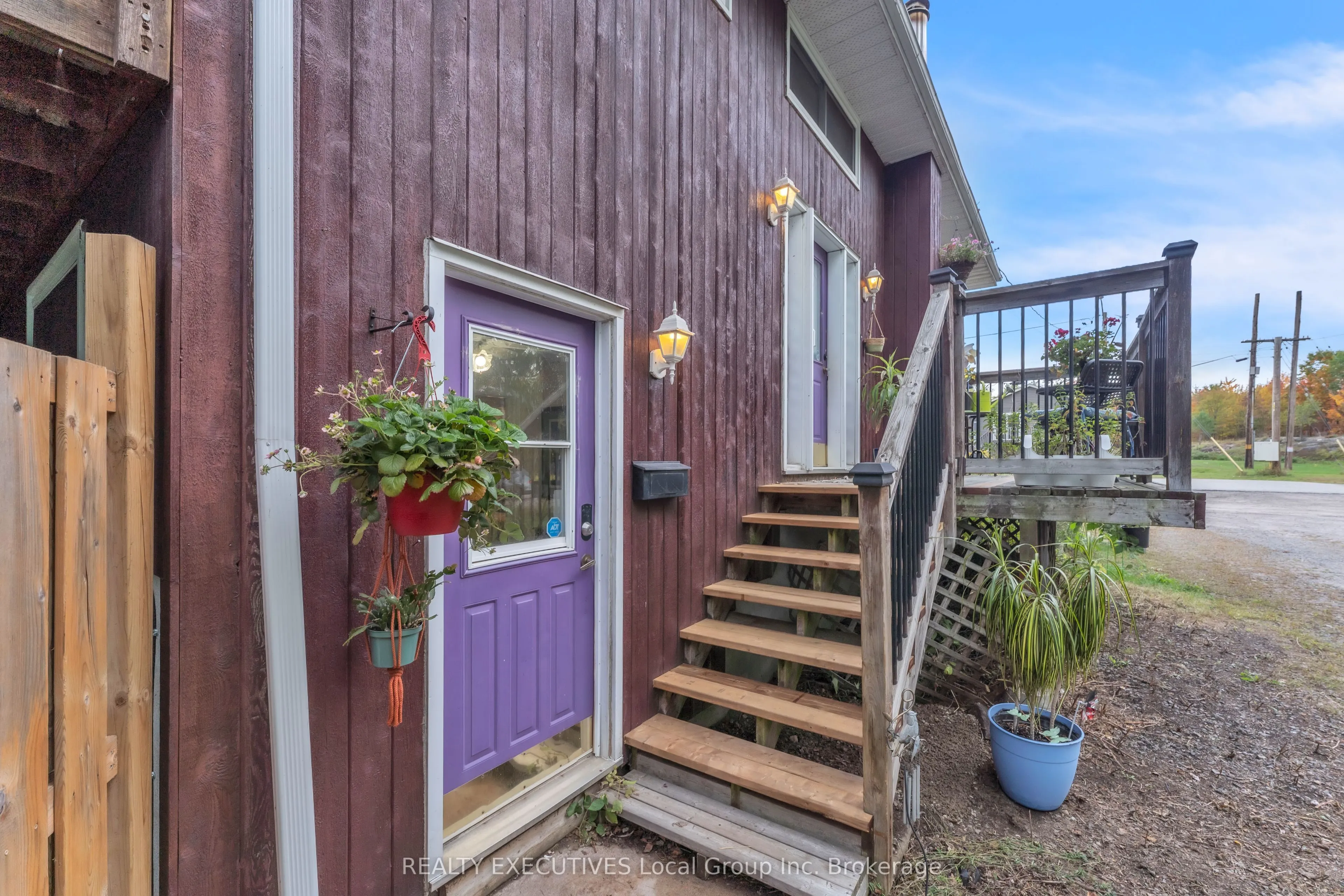 729 Laurier Avenue