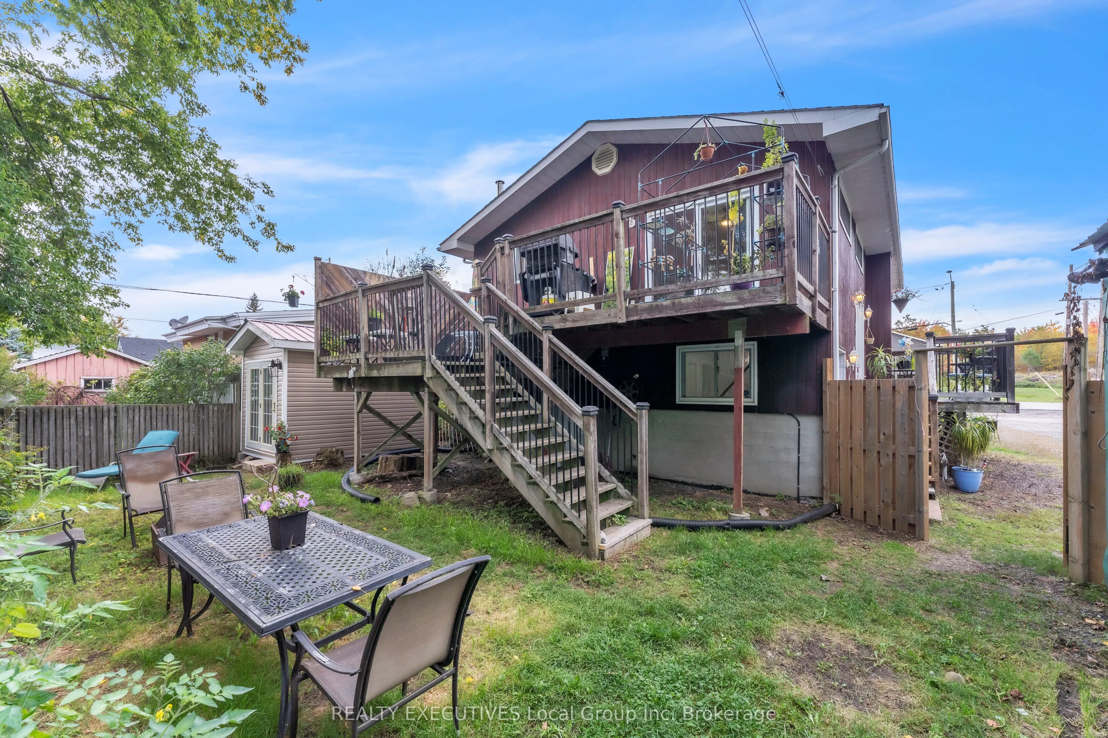 729 Laurier Avenue