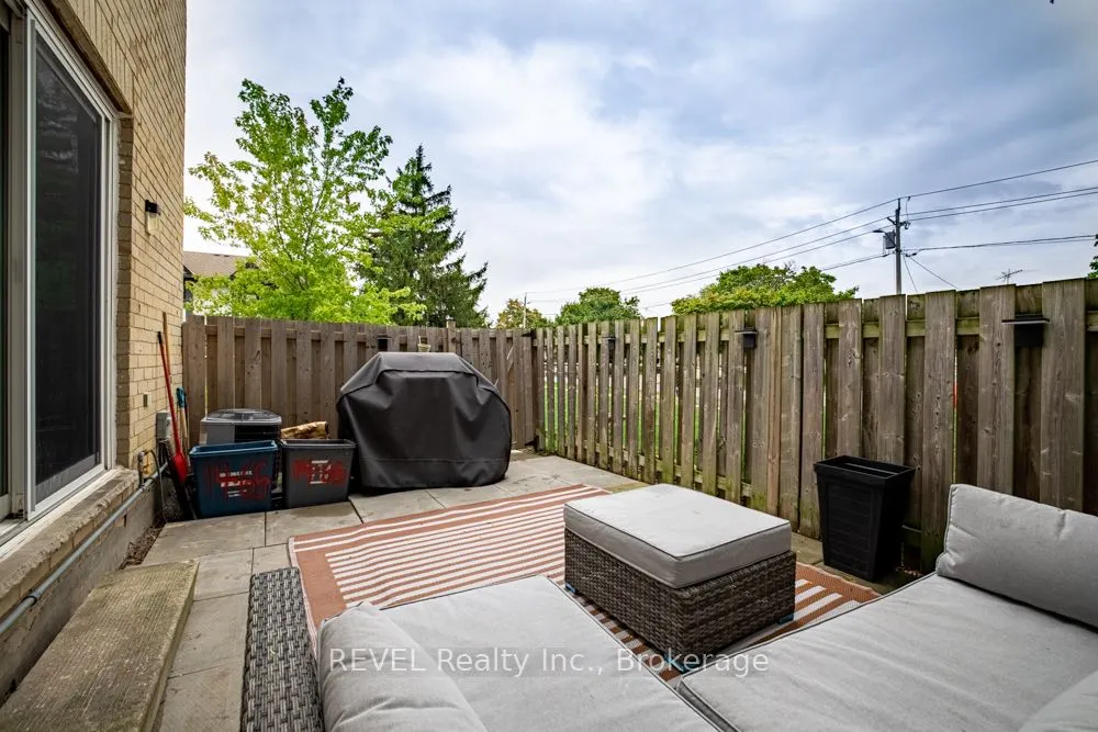 65 Dorchester Boulevard, #14