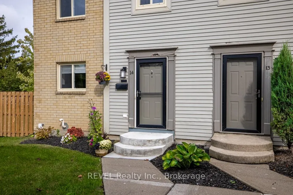 65 Dorchester Boulevard, #14