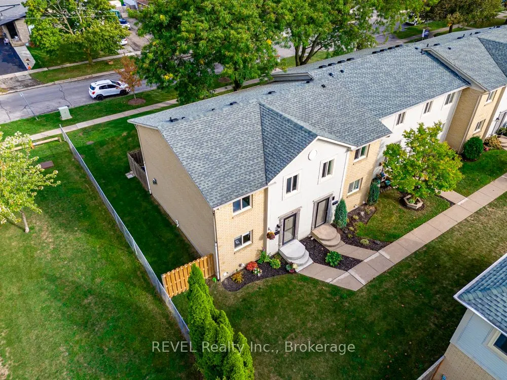 65 Dorchester Boulevard, #14