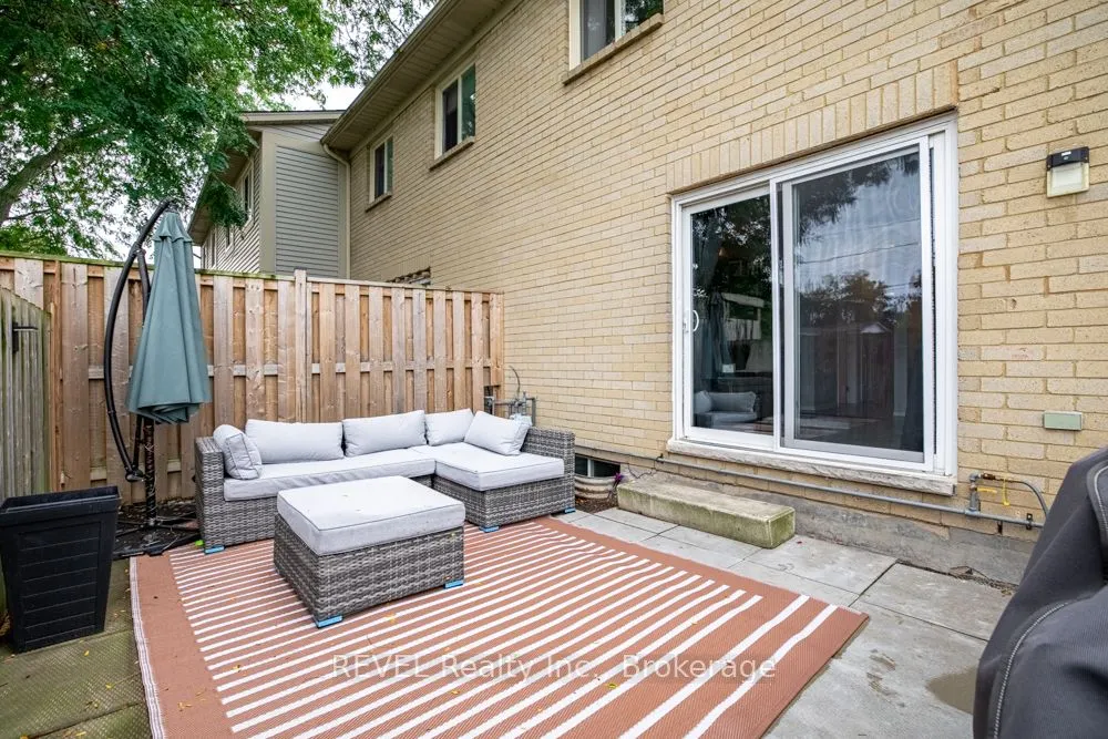 65 Dorchester Boulevard, #14