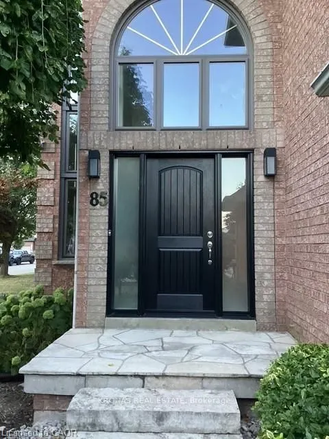 85 Waterford Crescent
