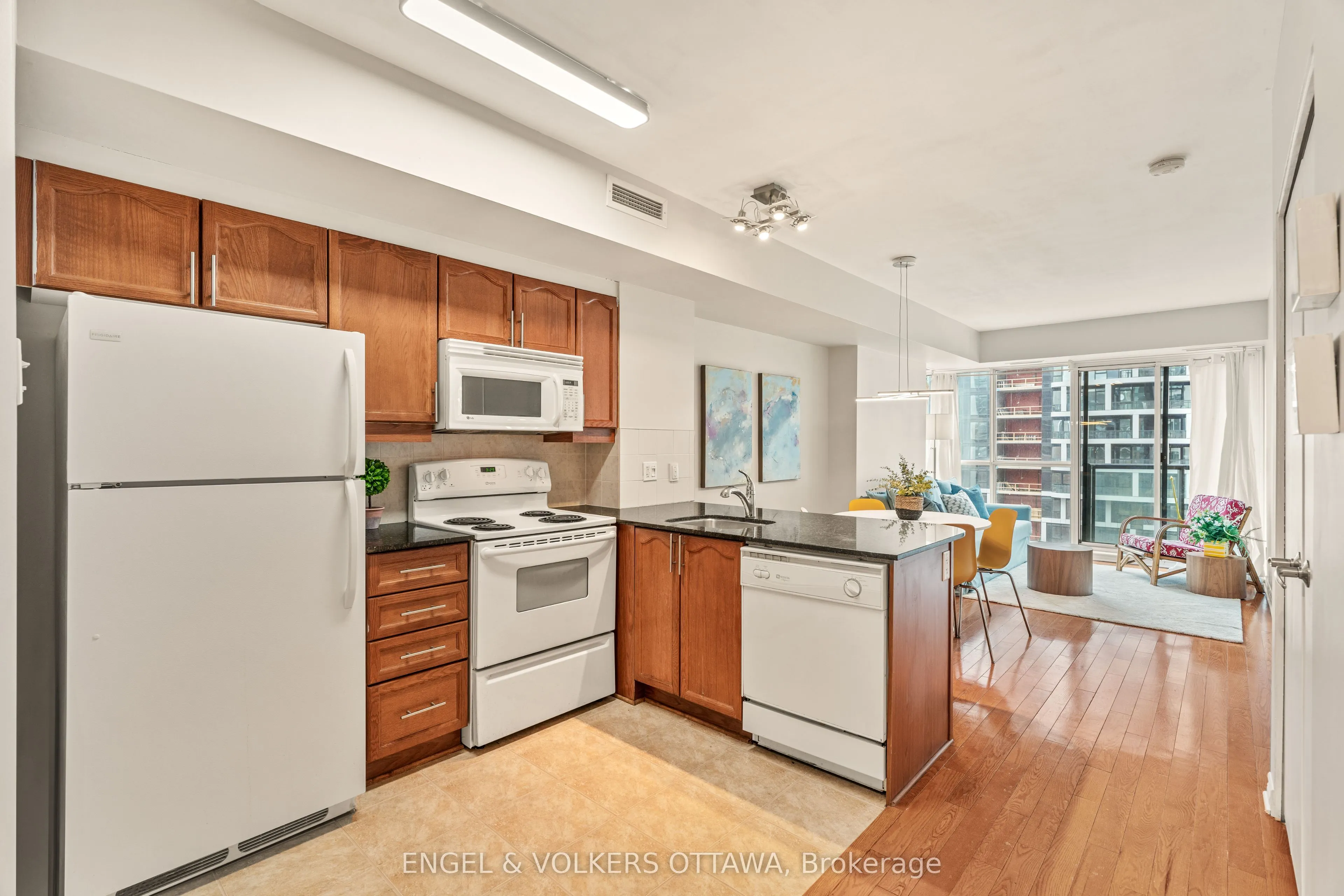 445 Laurier Avenue W, #1403