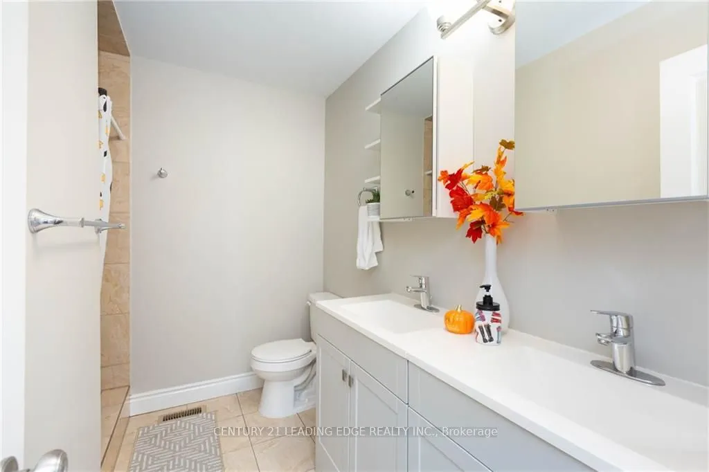 382 Cannon Street E, #A