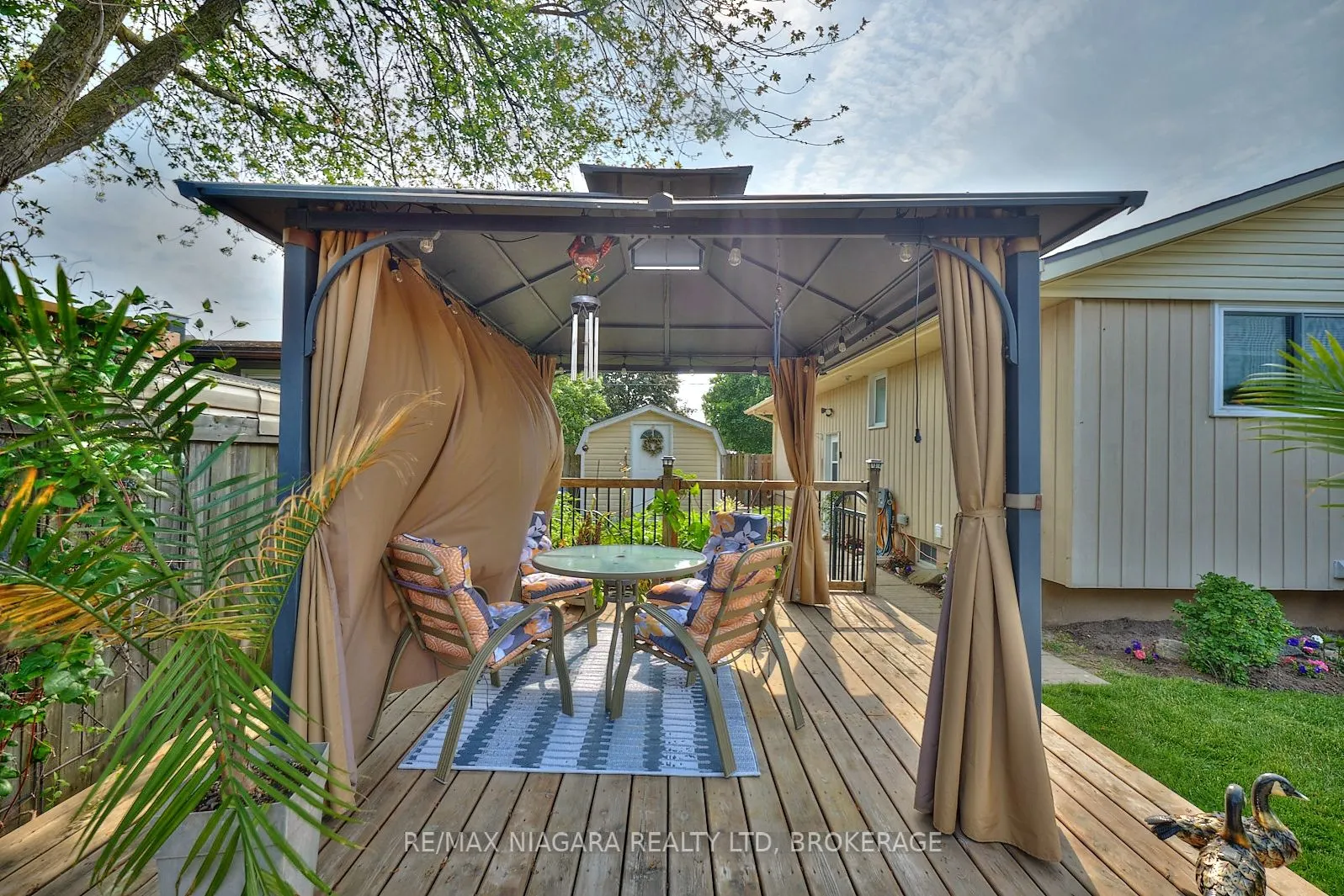 23 Huntley Crescent