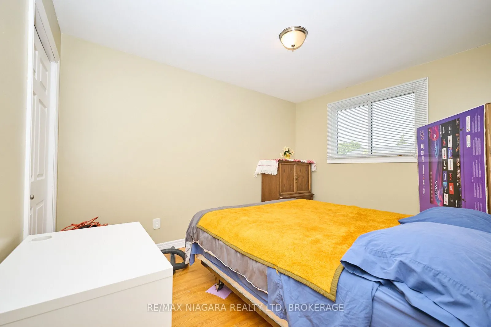 23 Huntley Crescent