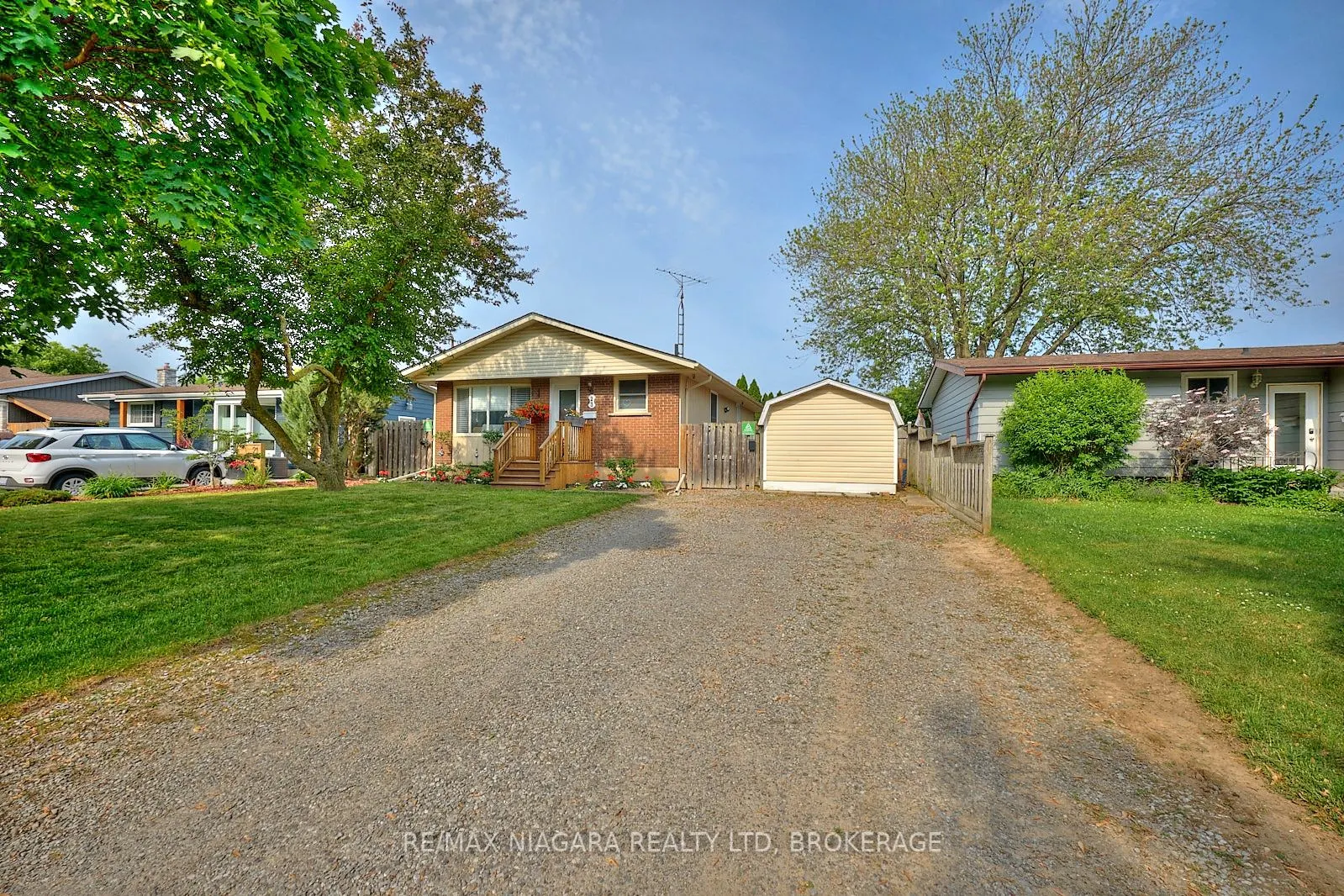 23 Huntley Crescent