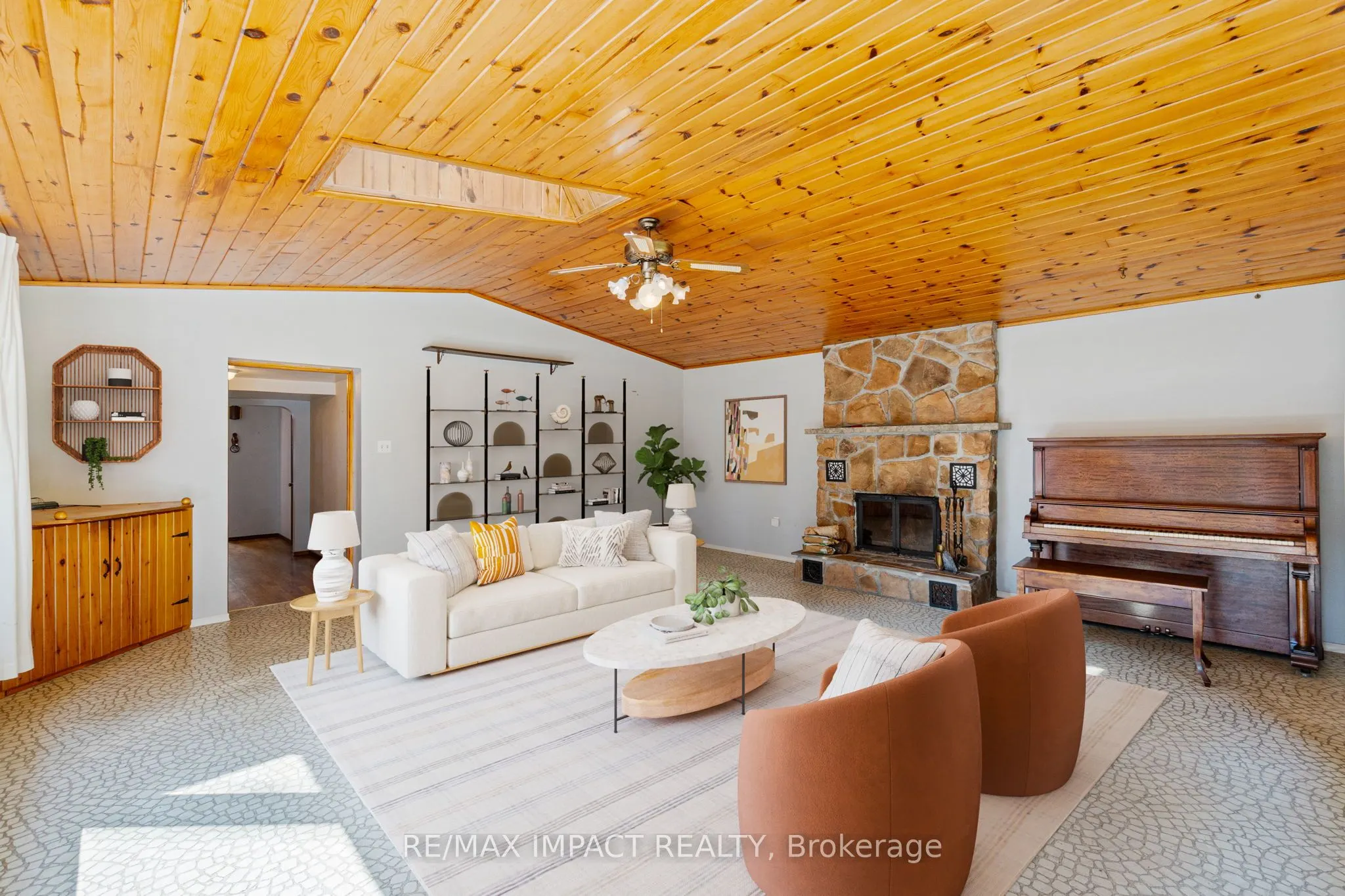 744 Spragge Crescent