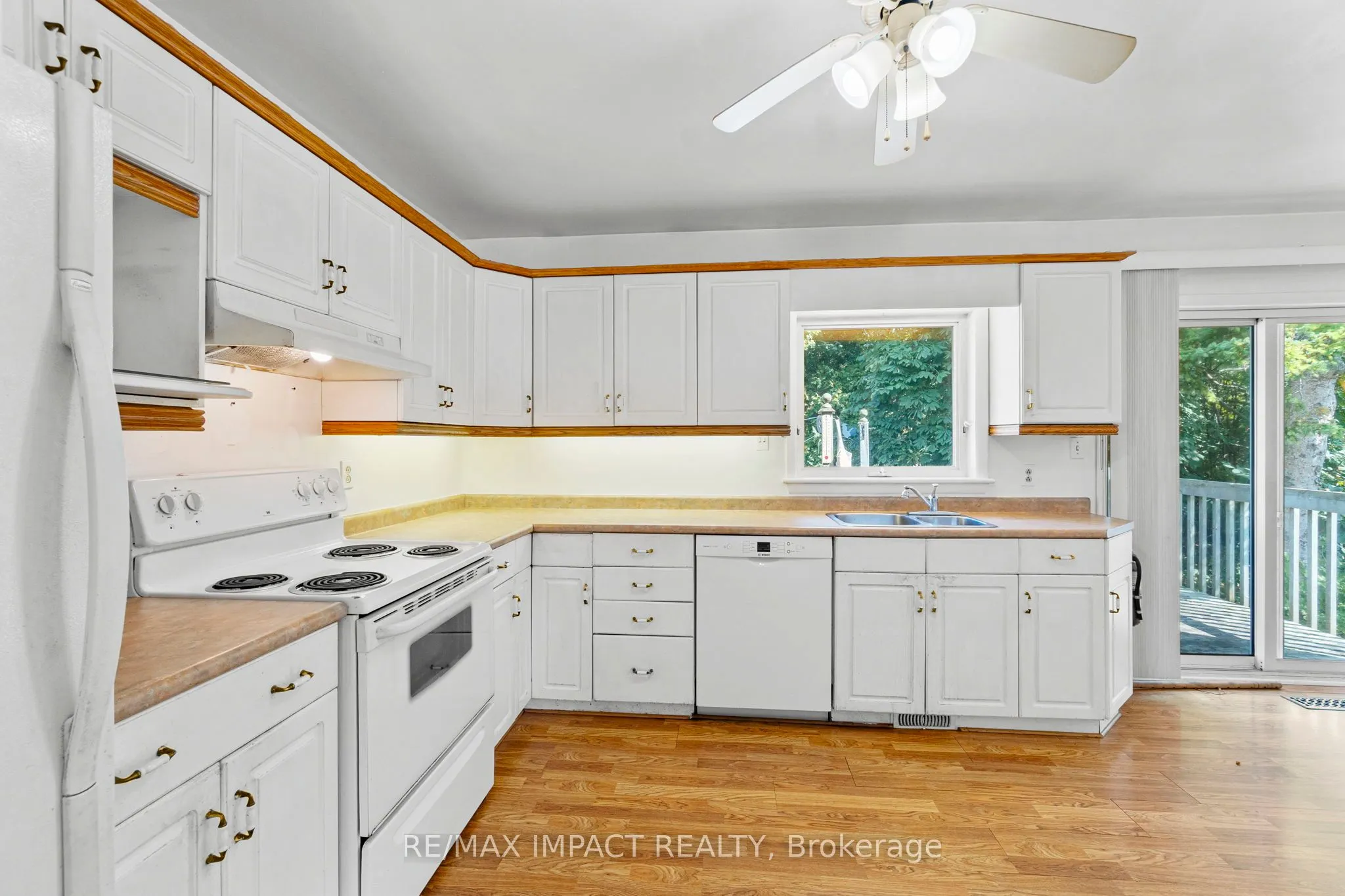 744 Spragge Crescent