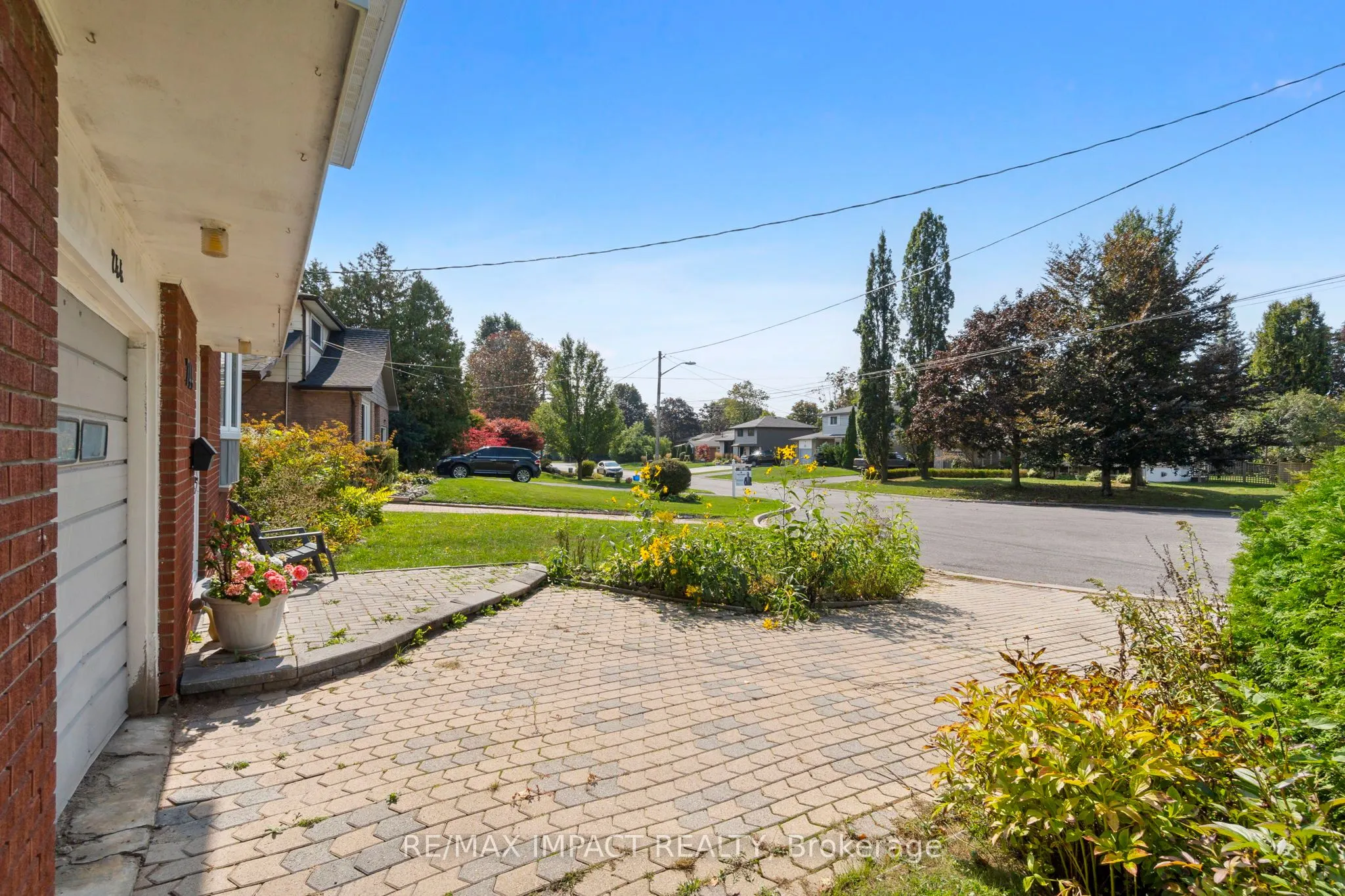 744 Spragge Crescent