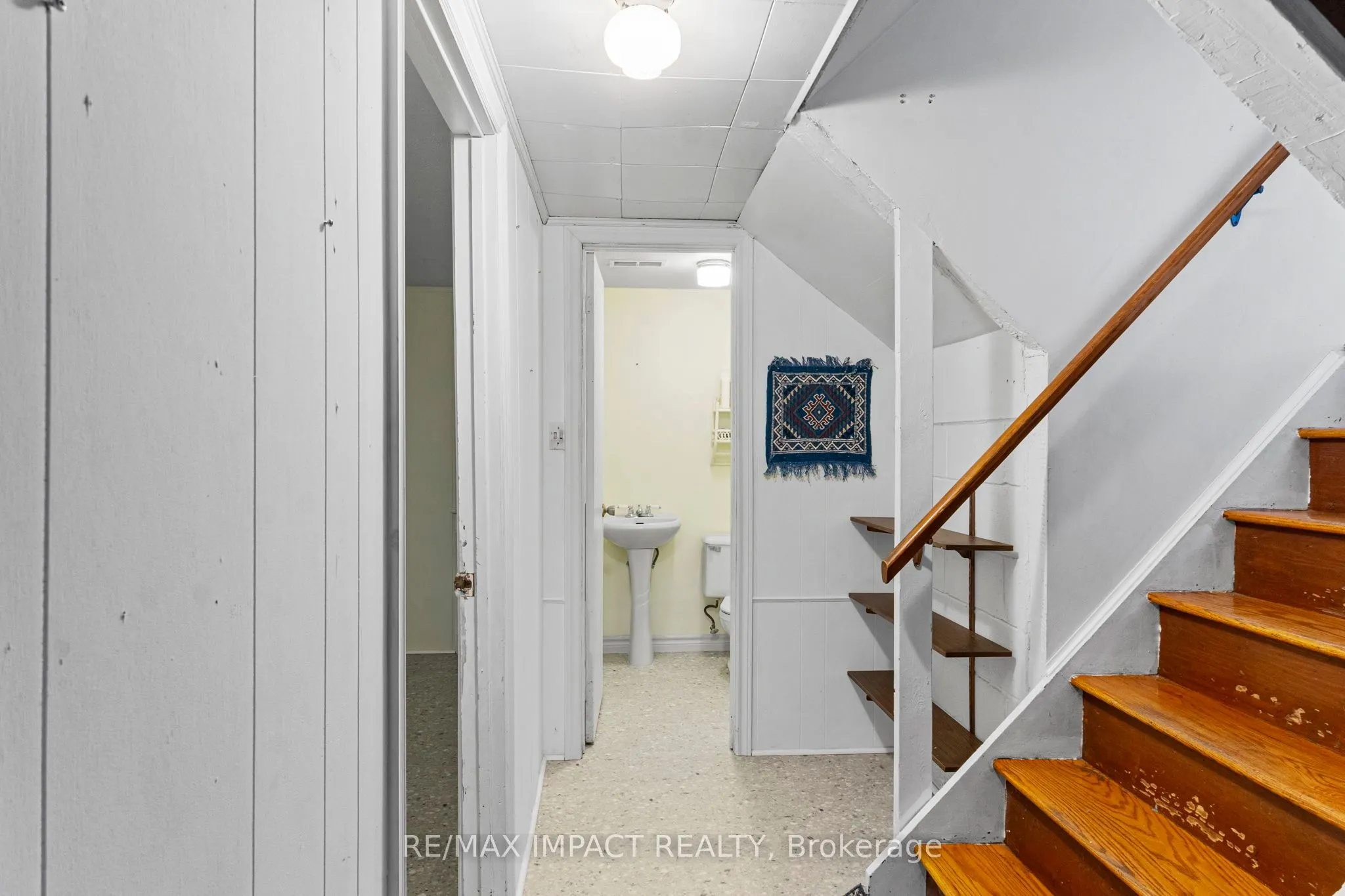 744 Spragge Crescent