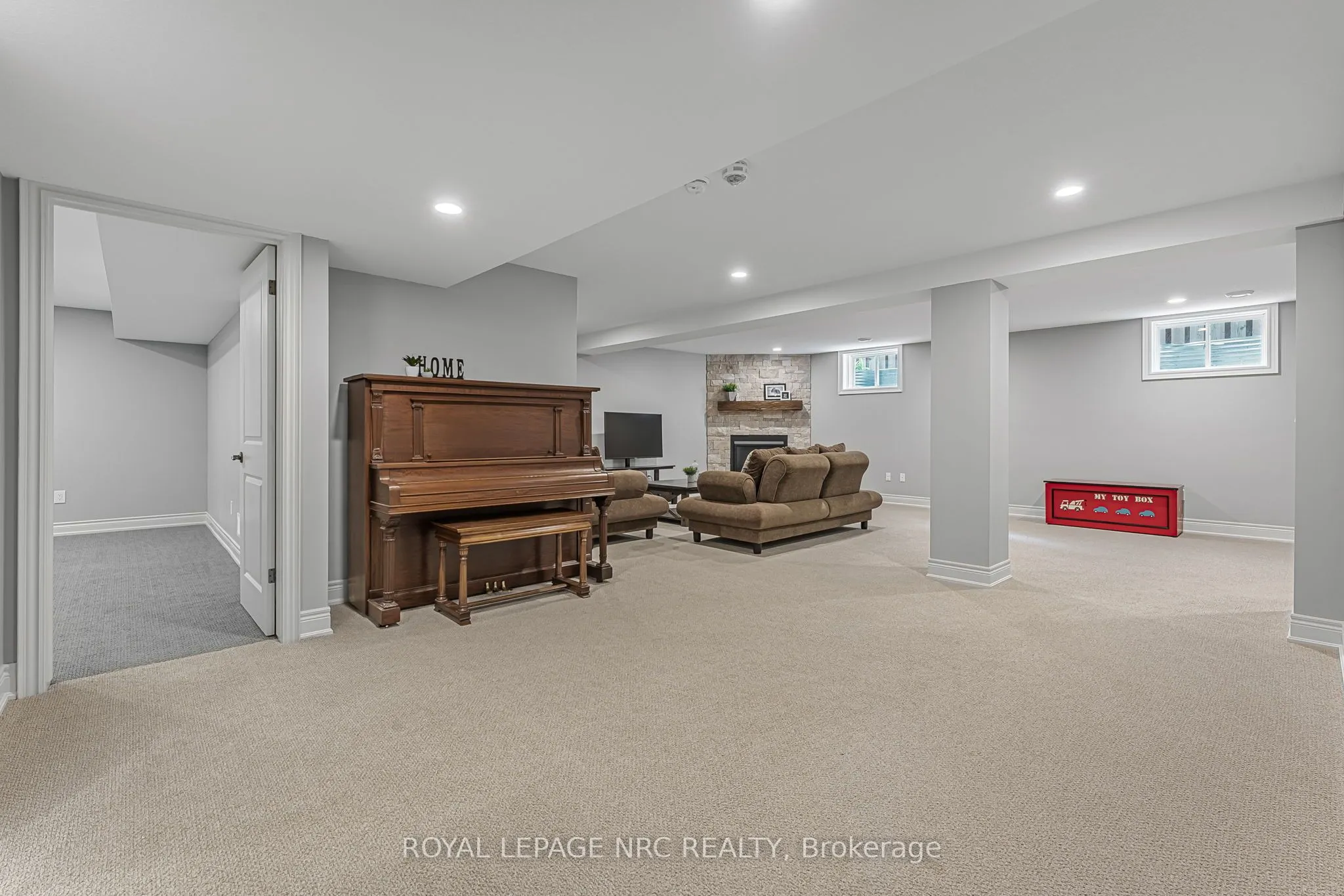 23 Abbott Place