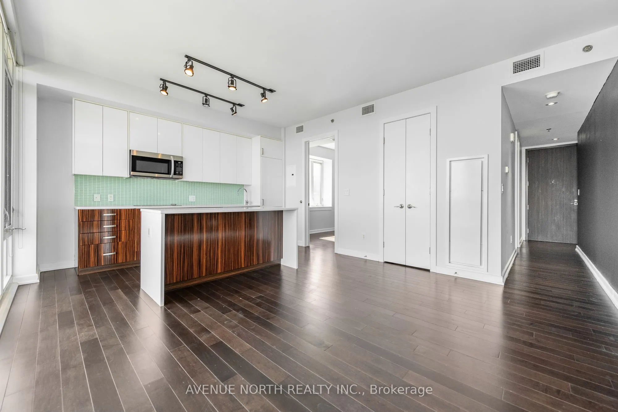 300 Lisgar Street, #1109