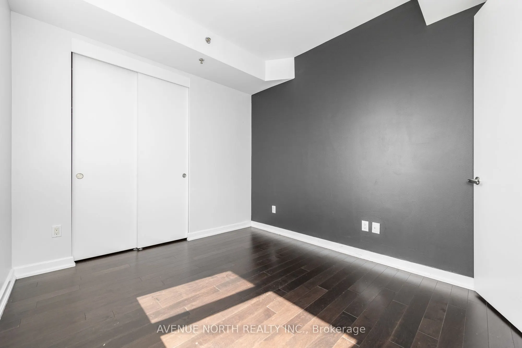 300 Lisgar Street, #1109