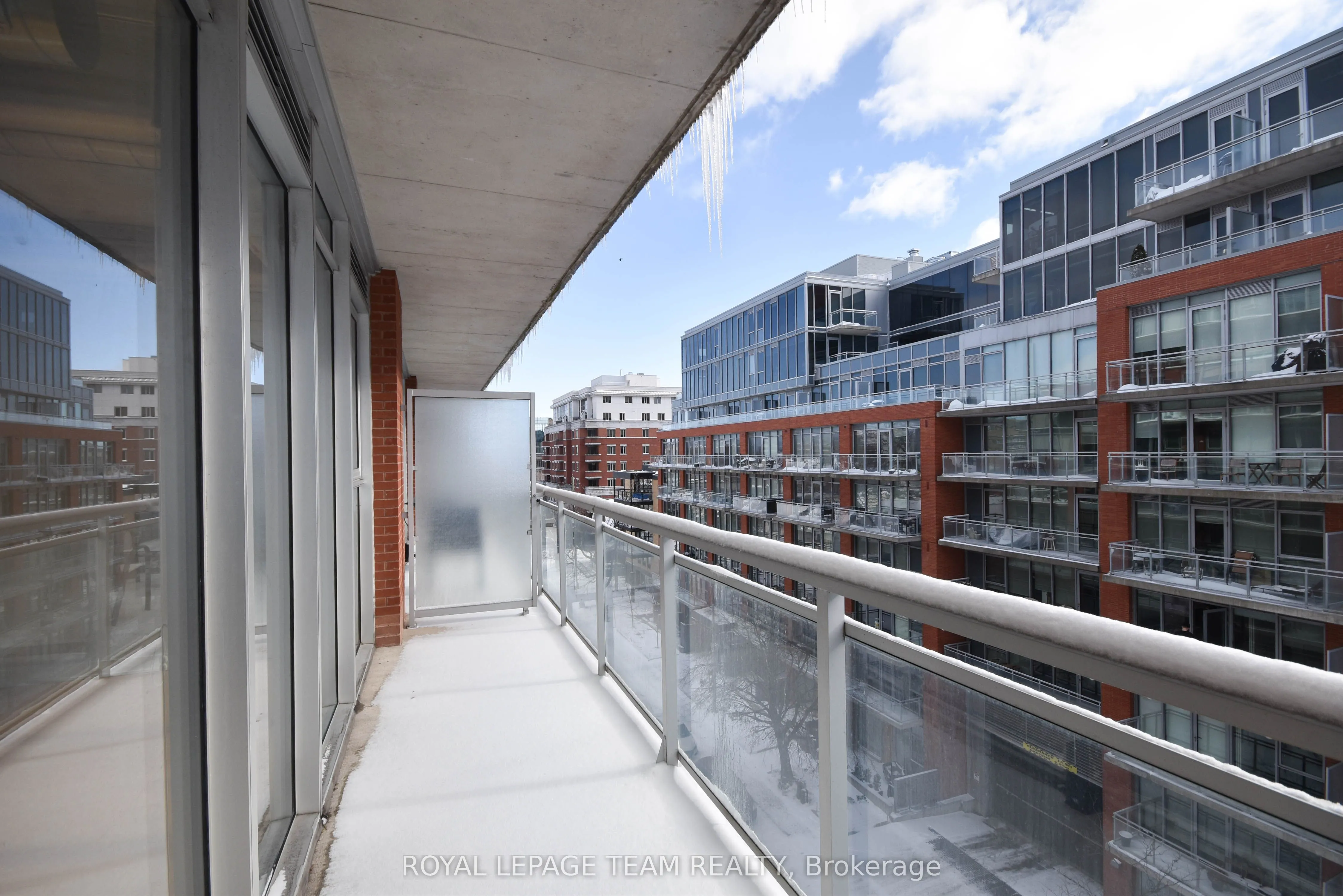 349 Mcleod Street, #522