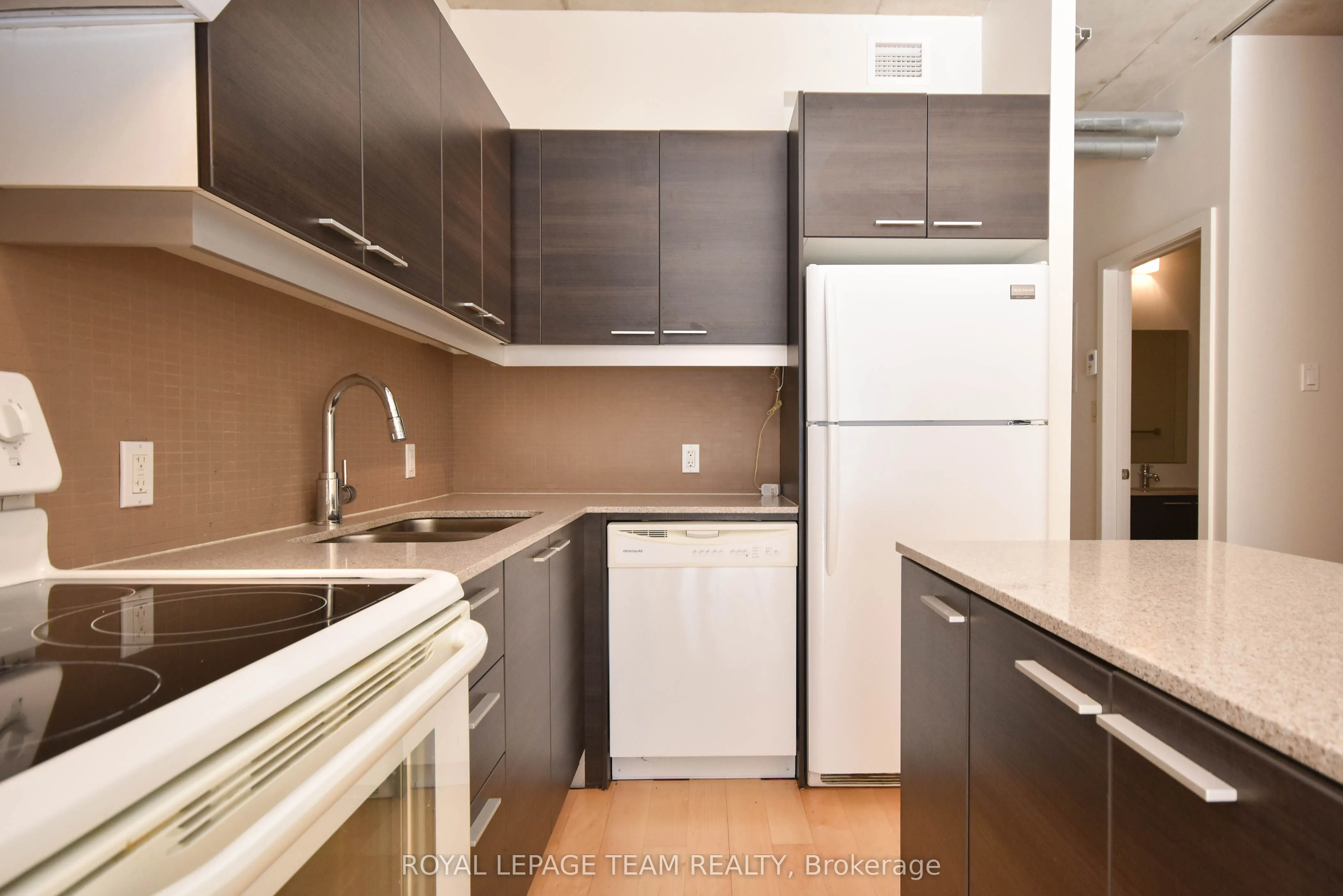 349 Mcleod Street, #522