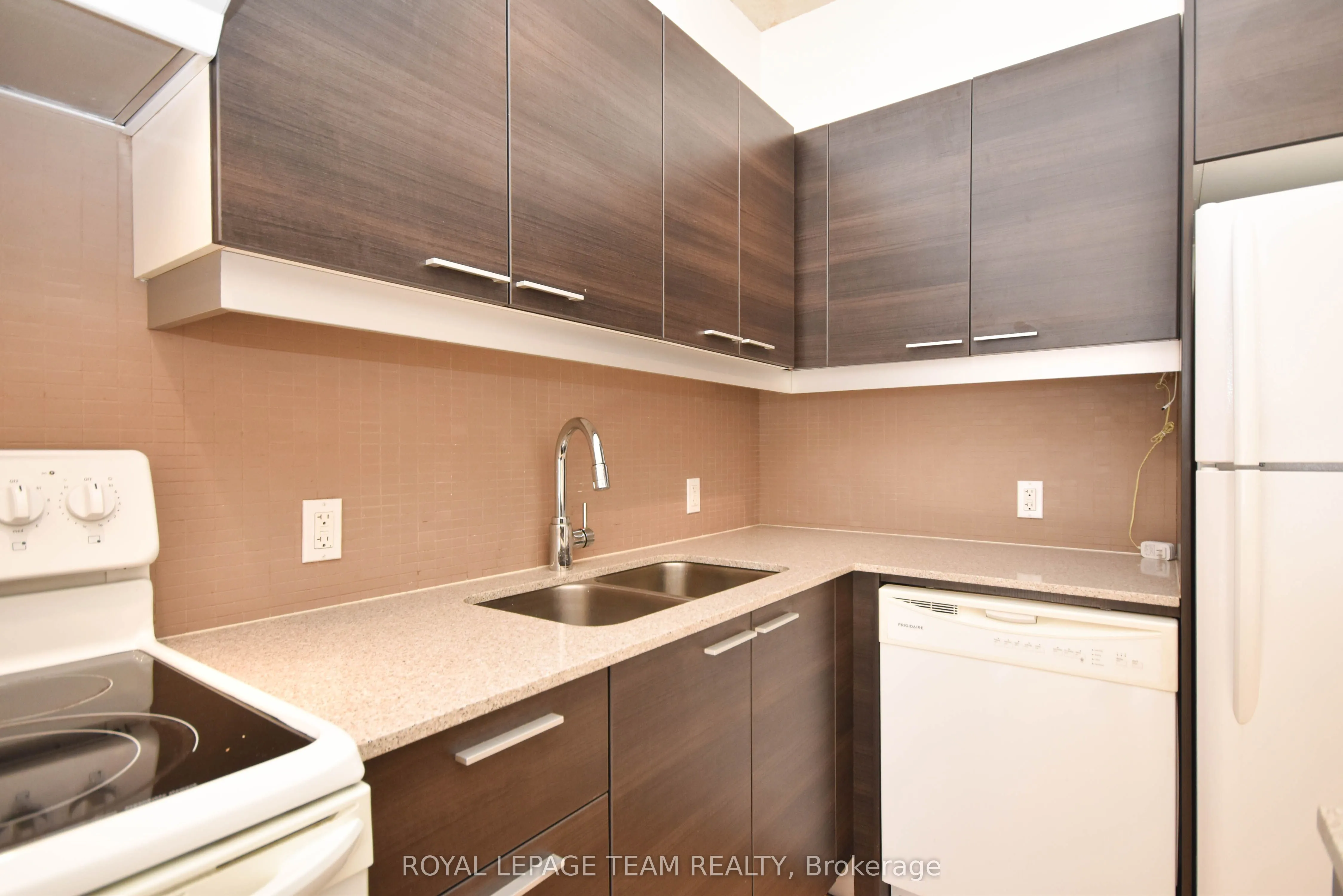 349 Mcleod Street, #522