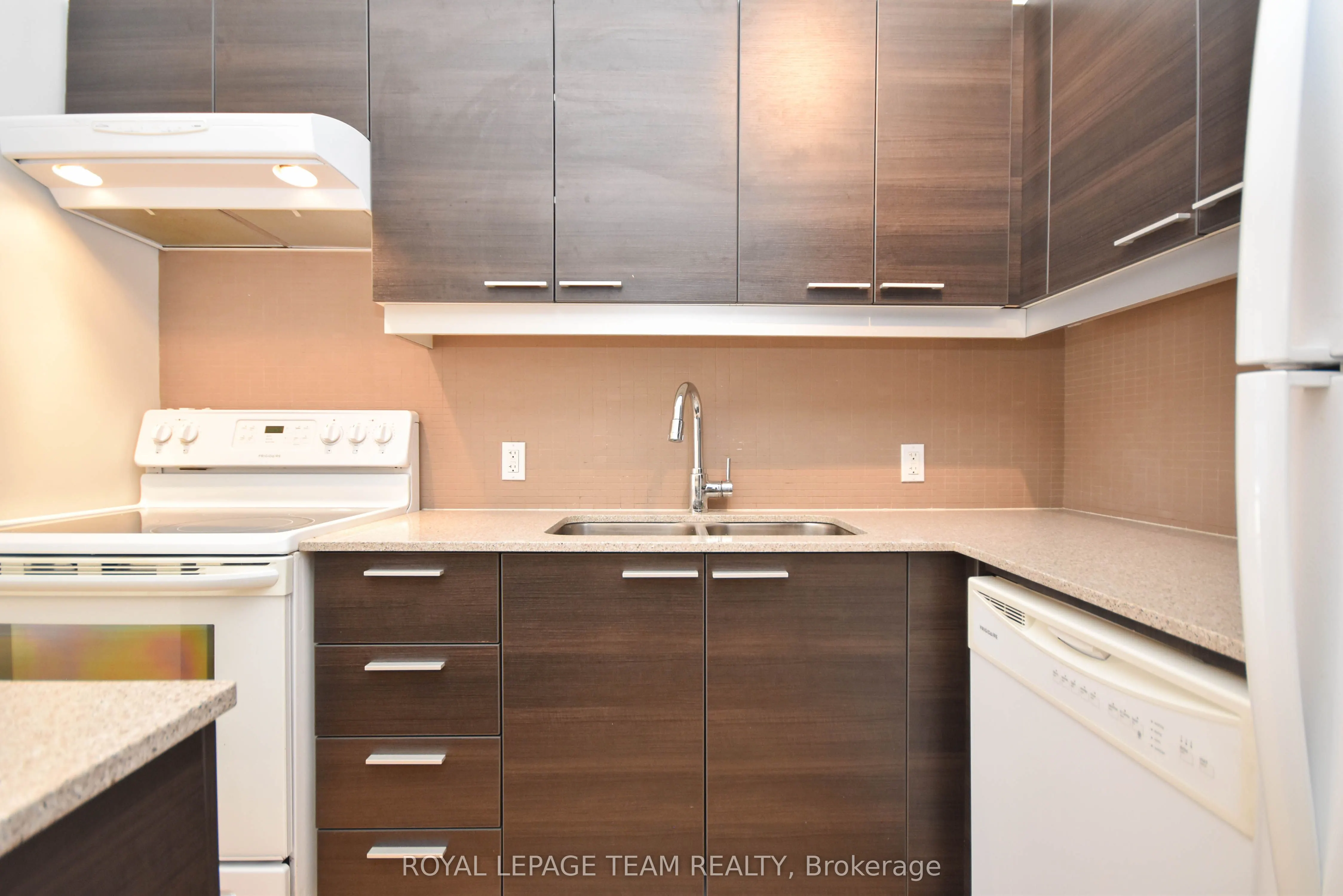 349 Mcleod Street, #522