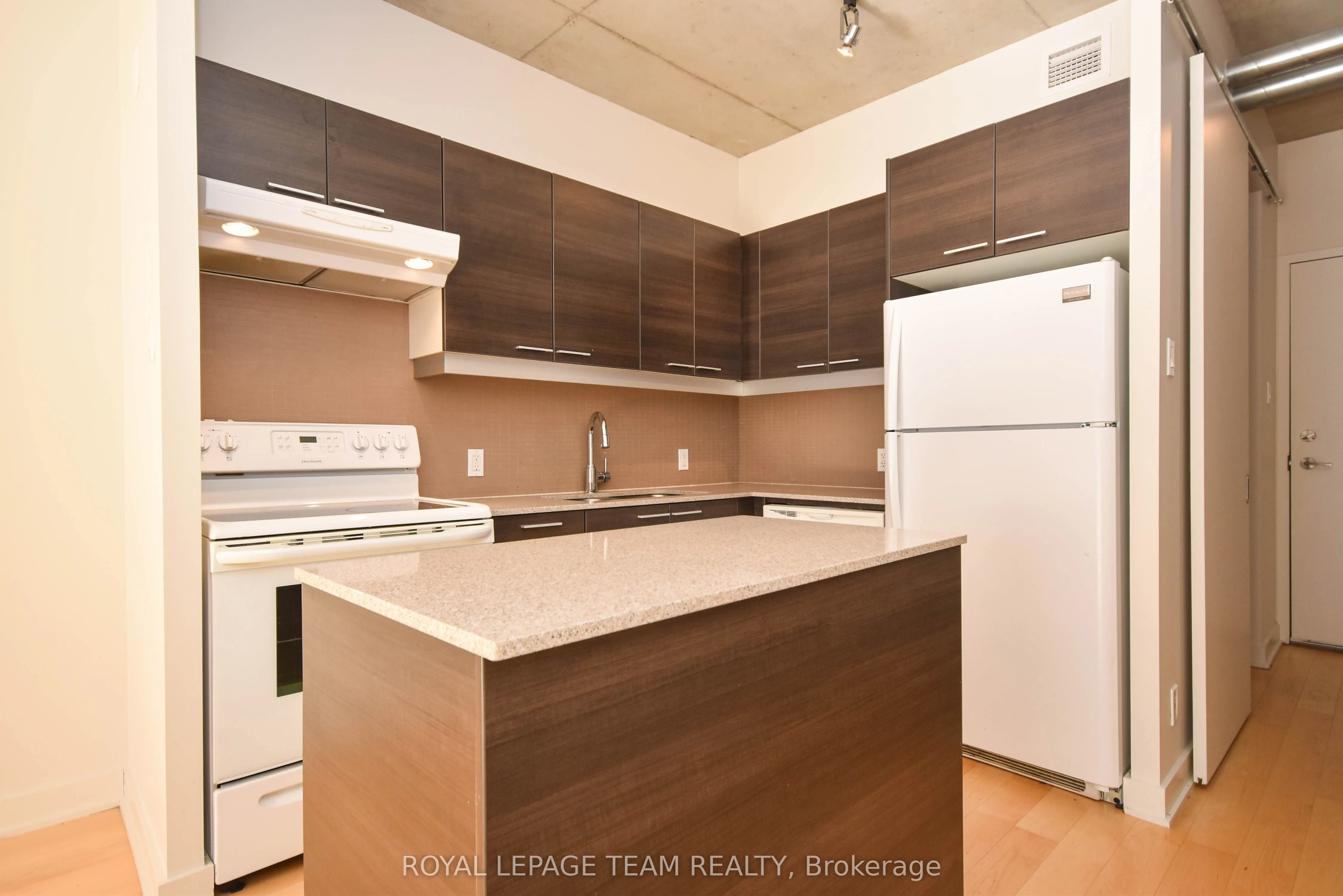 349 Mcleod Street, #522