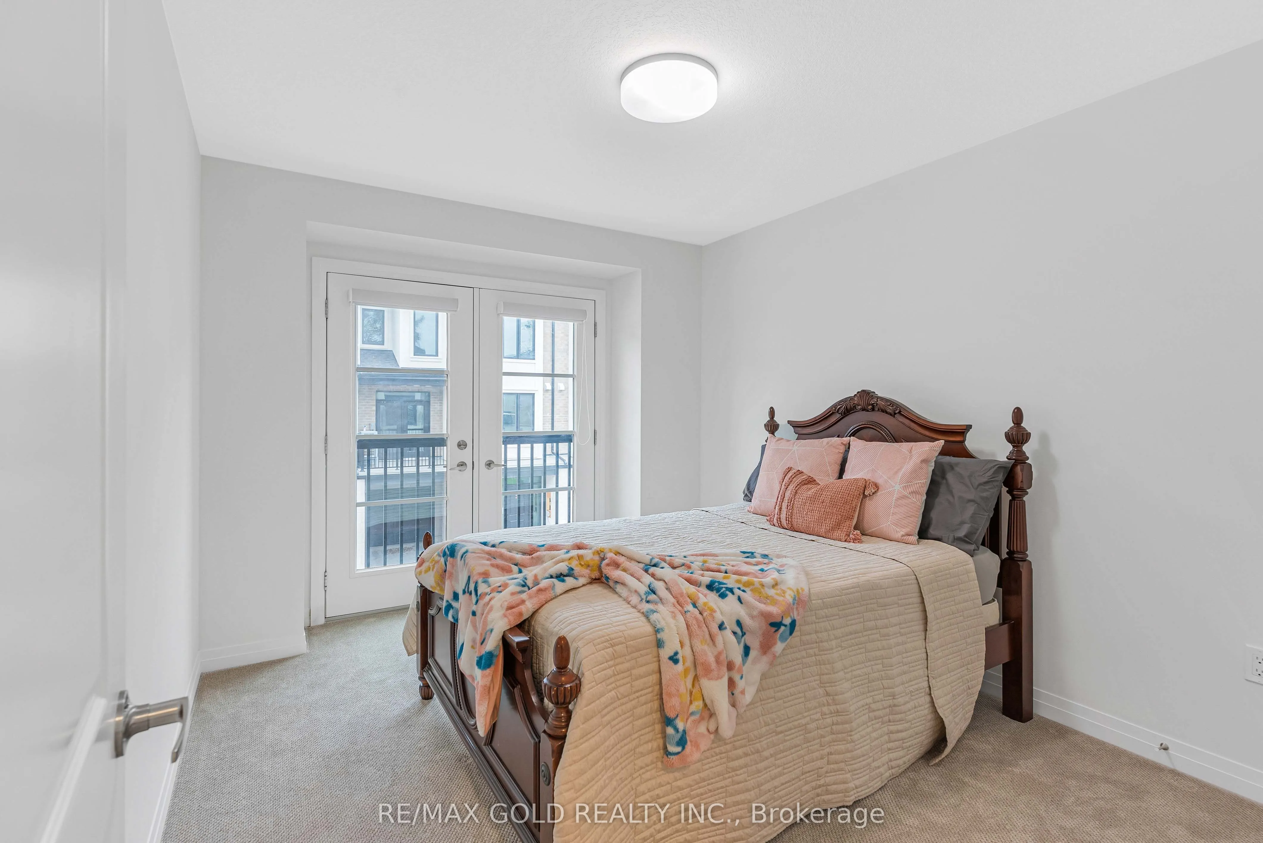 143 Elgin Street N, #19