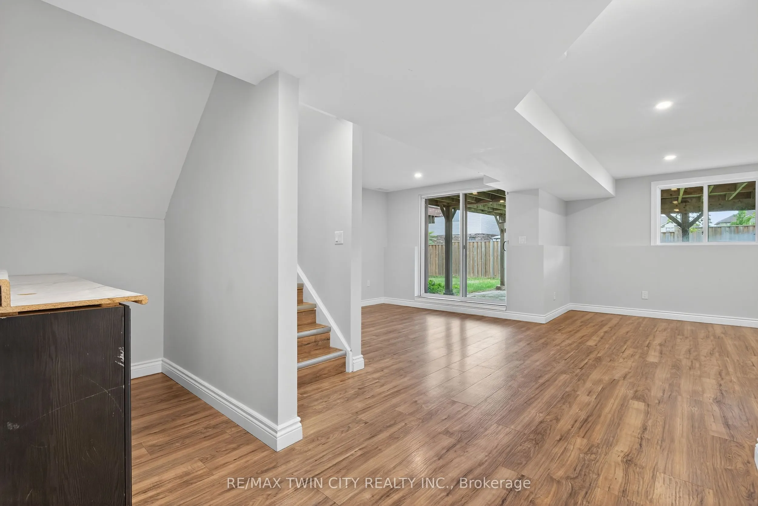 420 Avens Street