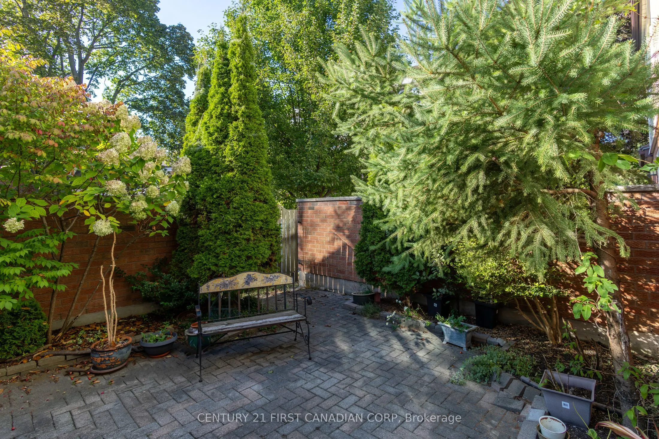 770 Fanshawe Park Road E, #20