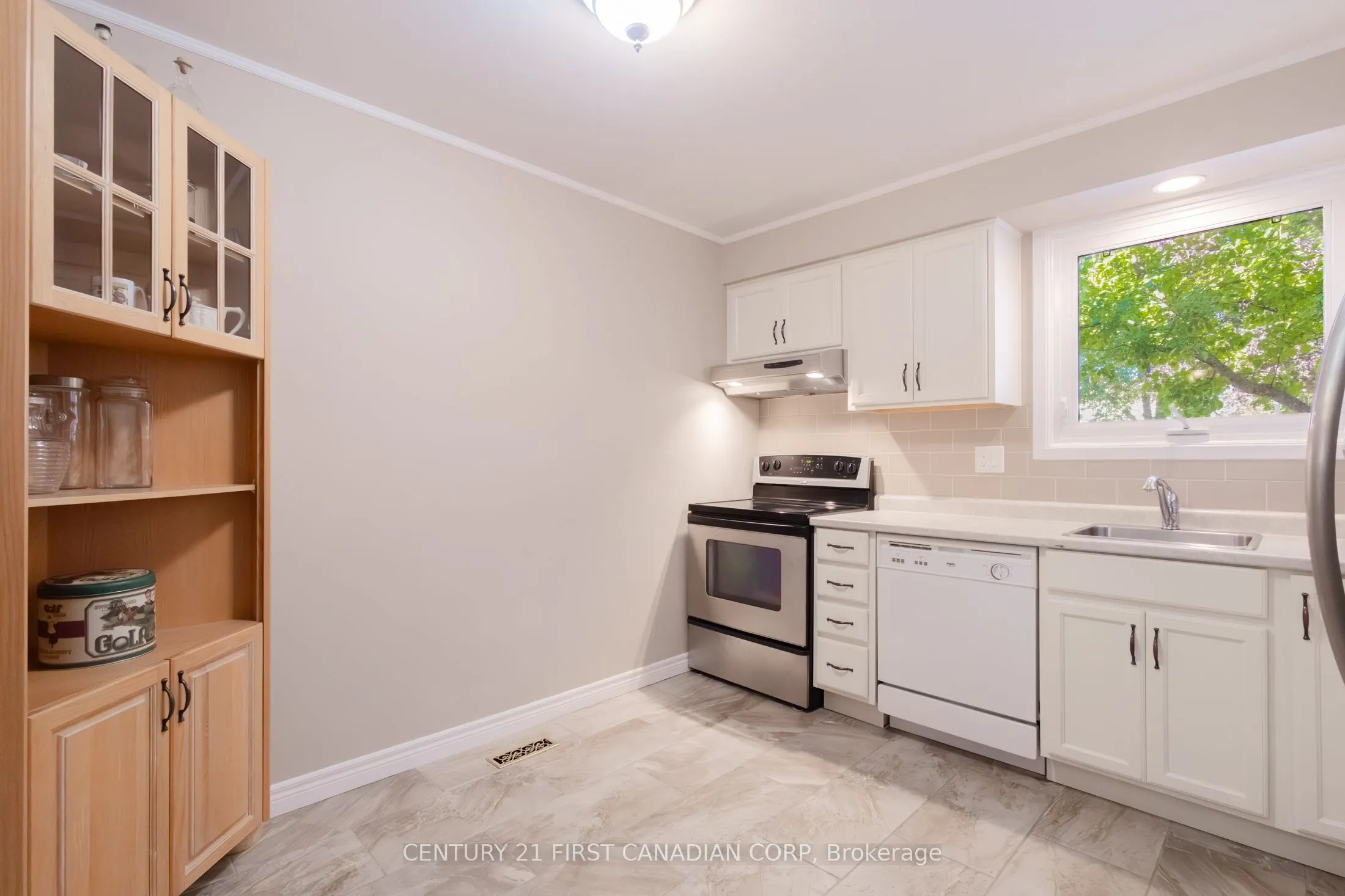 770 Fanshawe Park Road E, #20