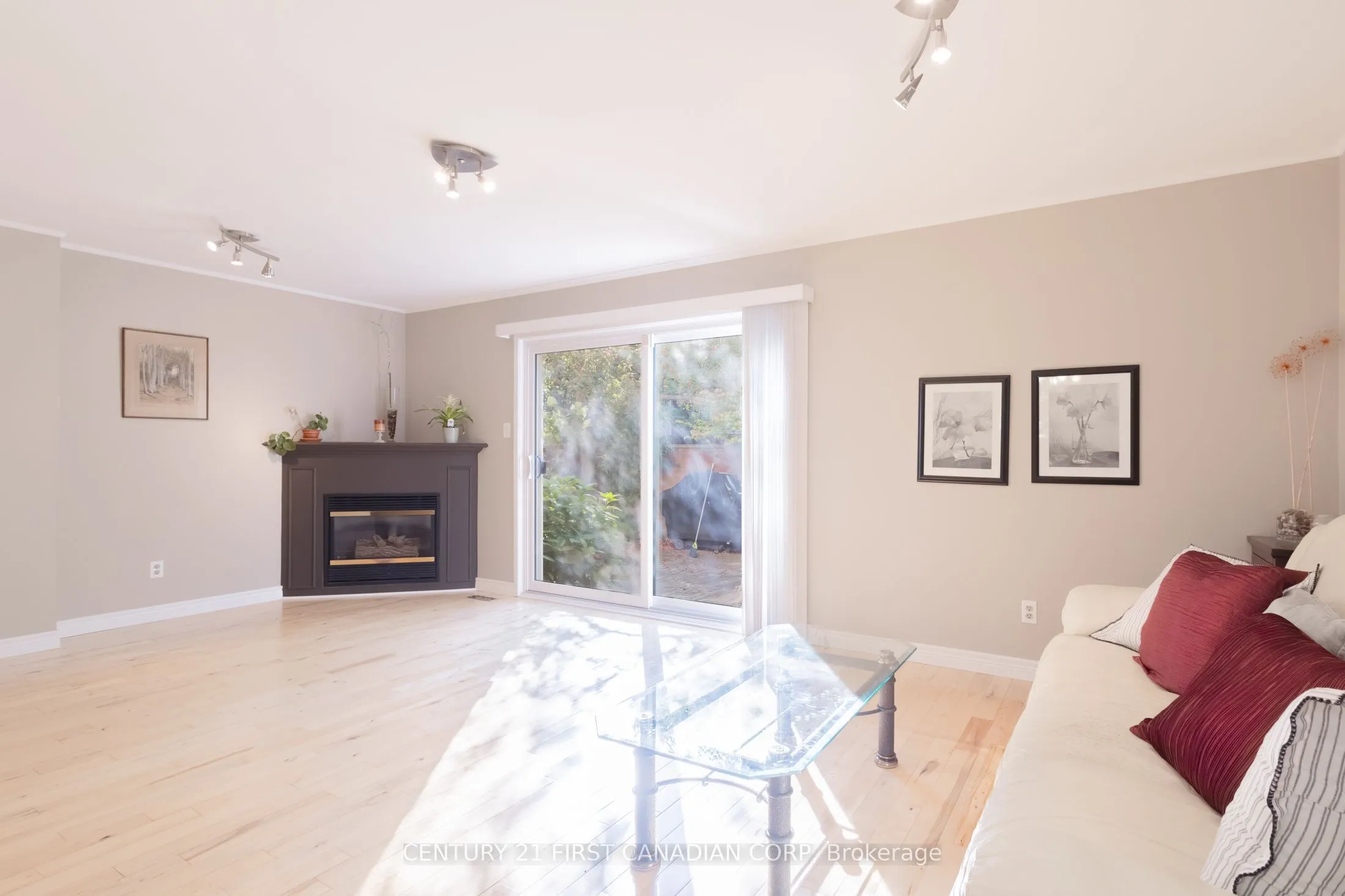 770 Fanshawe Park Road E, #20
