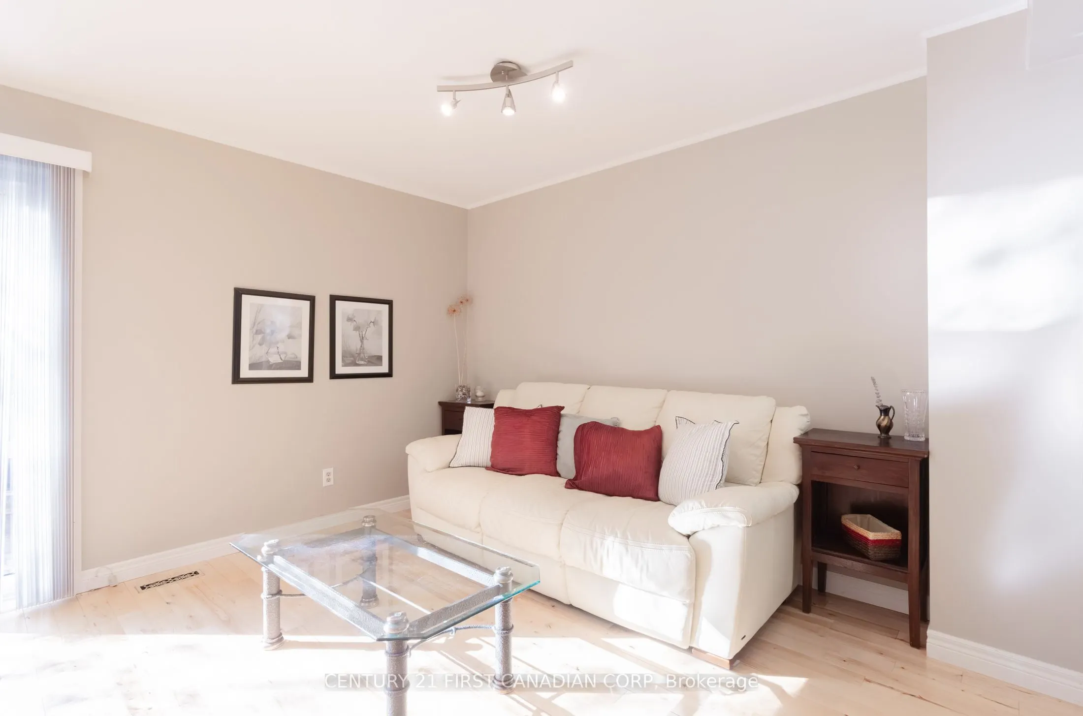770 Fanshawe Park Road E, #20