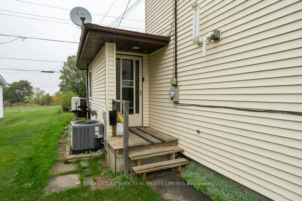 6 London Avenue