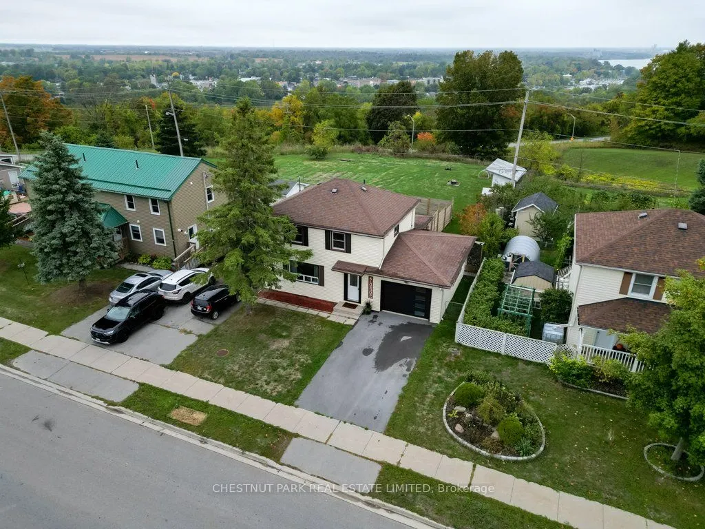 6 London Avenue