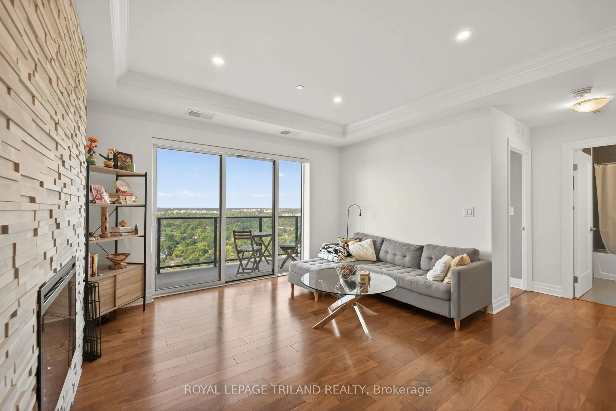 505 TALBOT Street, #2308