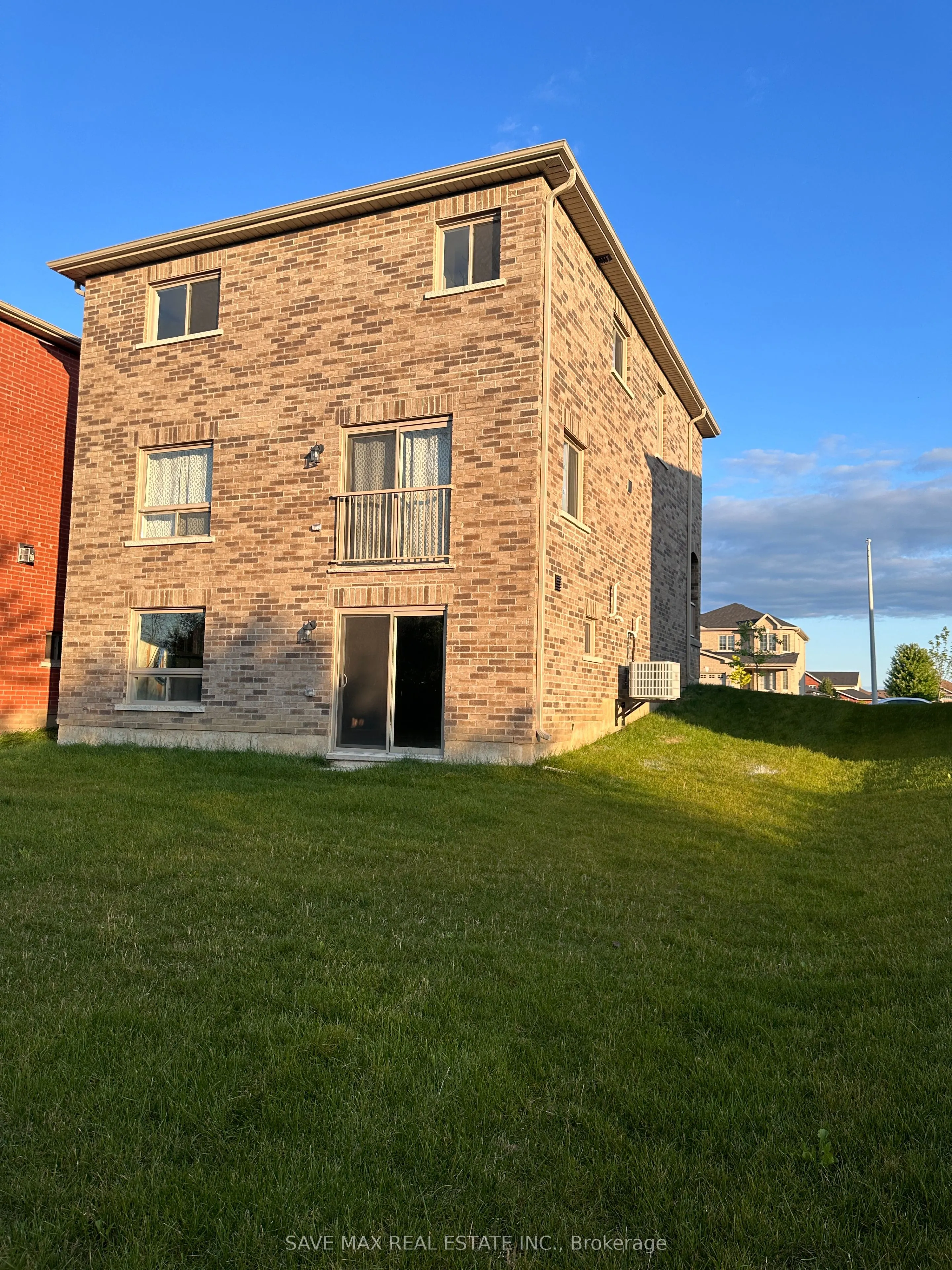 43 Carew Boulevard