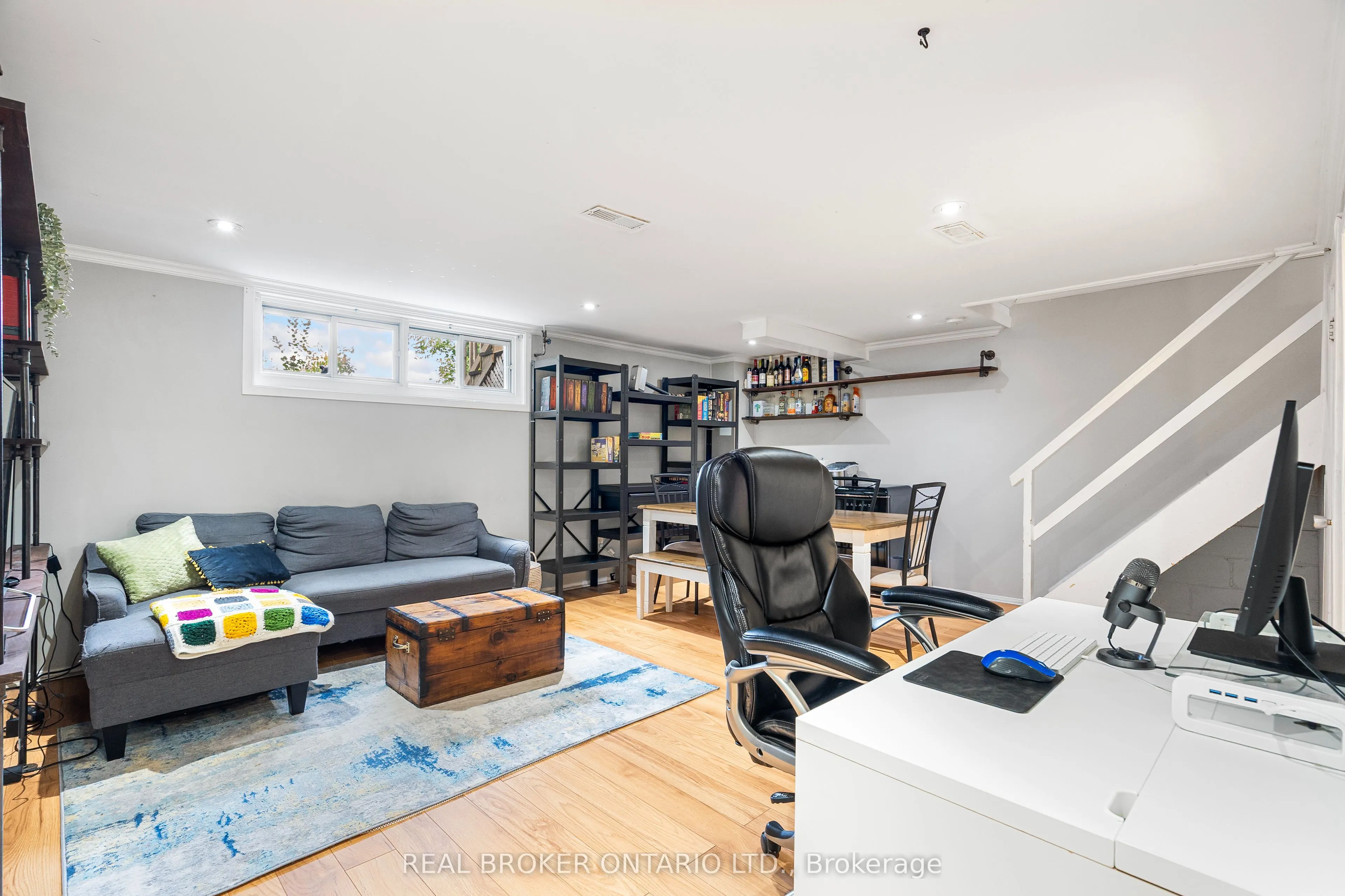 1003 Silver Street