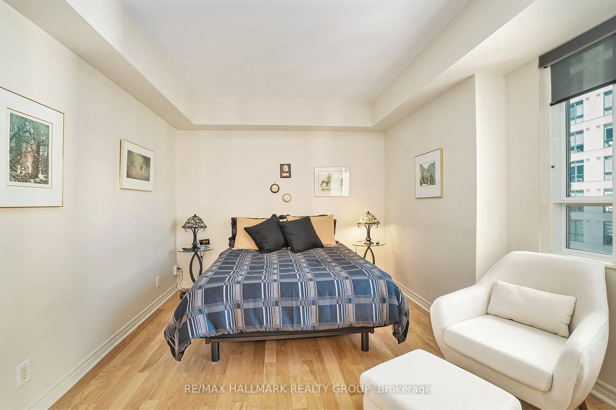 445 Laurier Avenue W, #1601