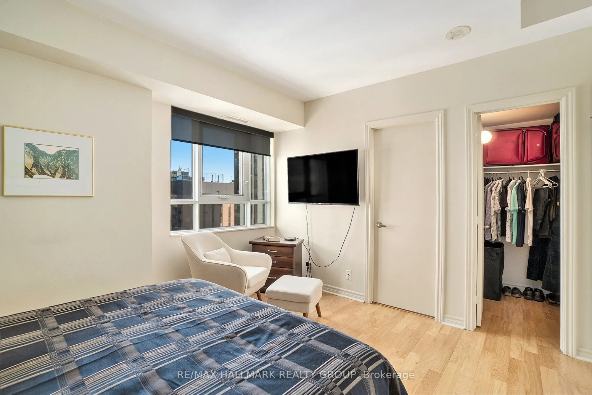 445 Laurier Avenue W, #1601