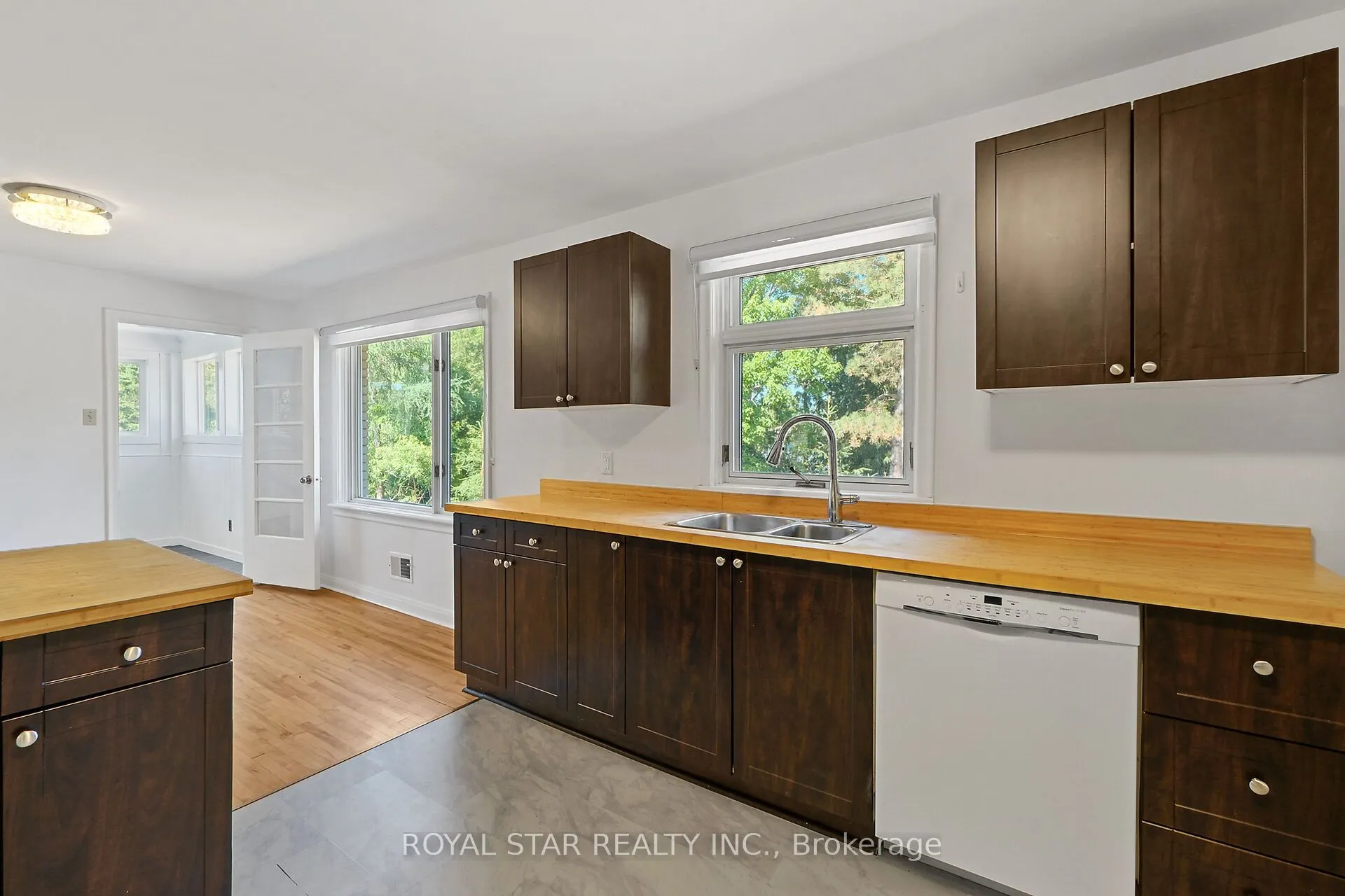 10 Delong Drive