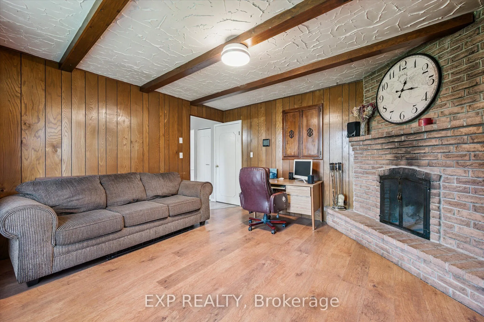 338 Ascot Place